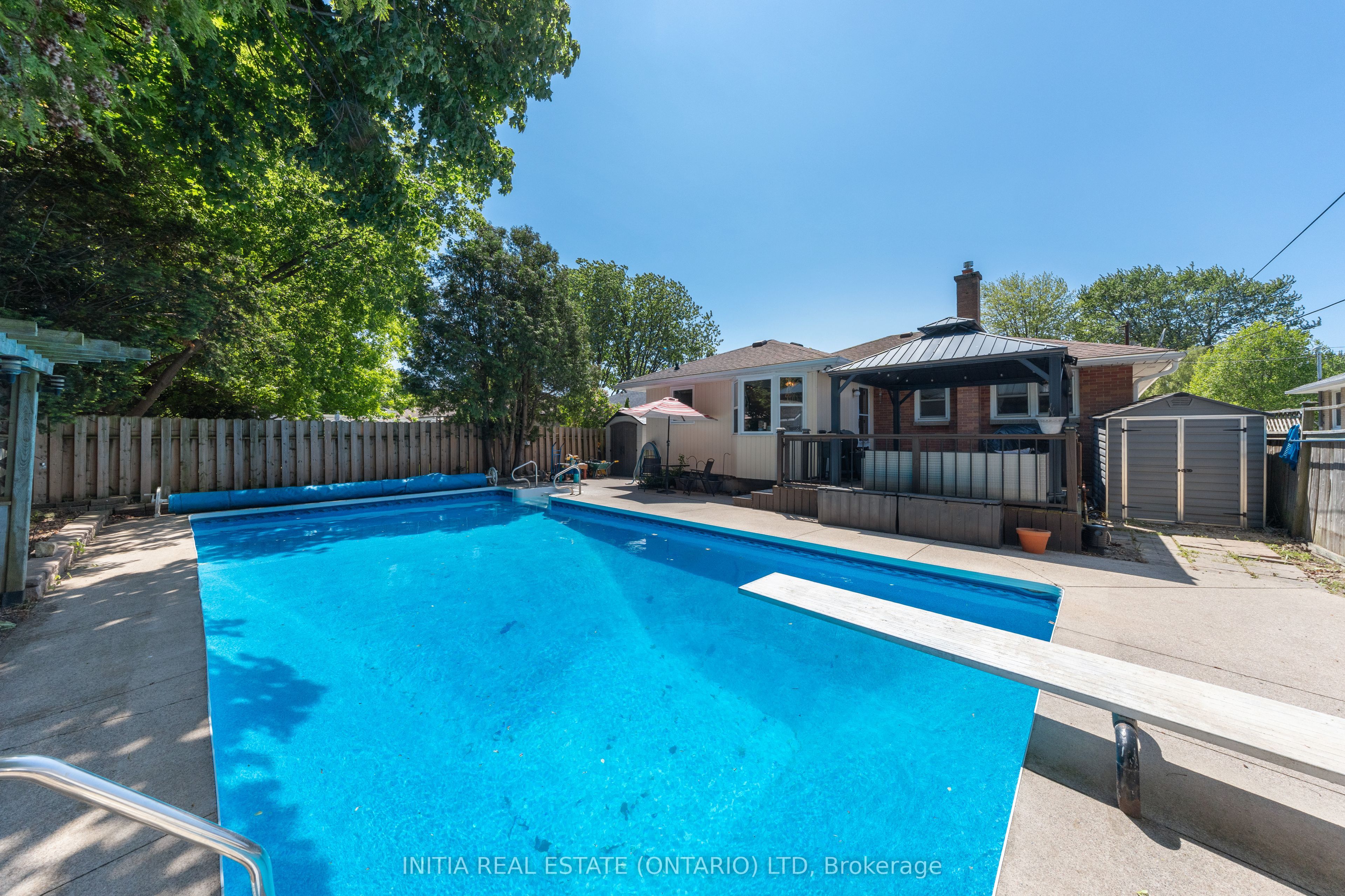 97 Grey Crescent, Sarnia, ON N7S 2S3 photo 2