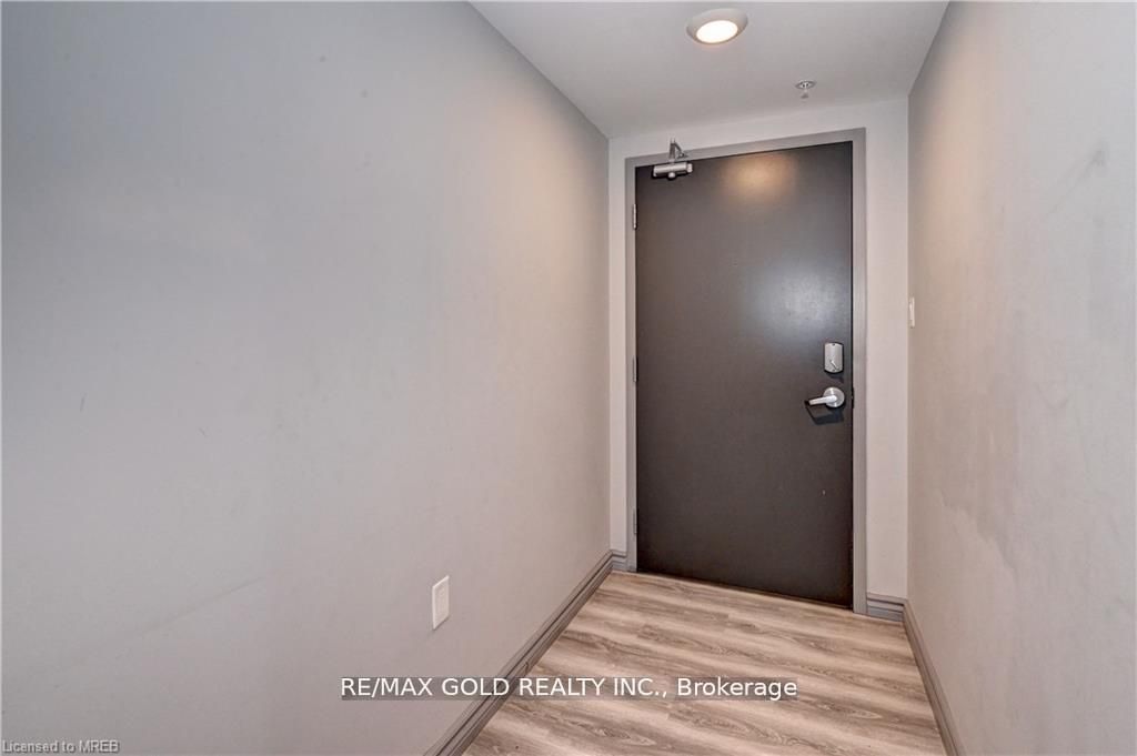 275 Larch Street G304, Waterloo, ON N2L 3R2 photo 2