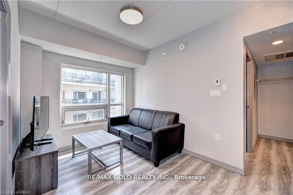 275 Larch Street G304, Waterloo, ON N2L 3R2 photo 4