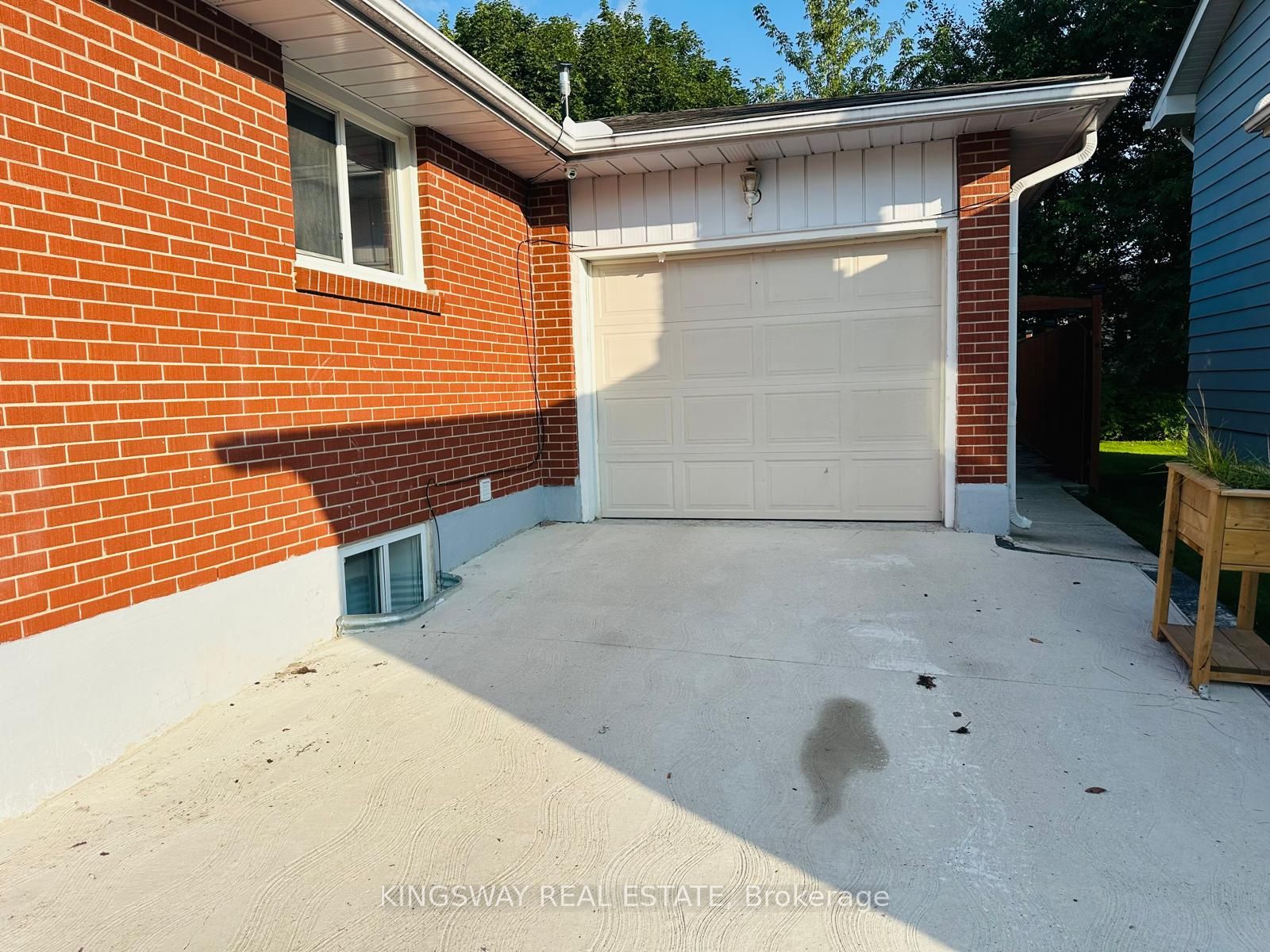 35 Silver Aspen Crescent, Kitchener, ON N2N 1H5 photo 3