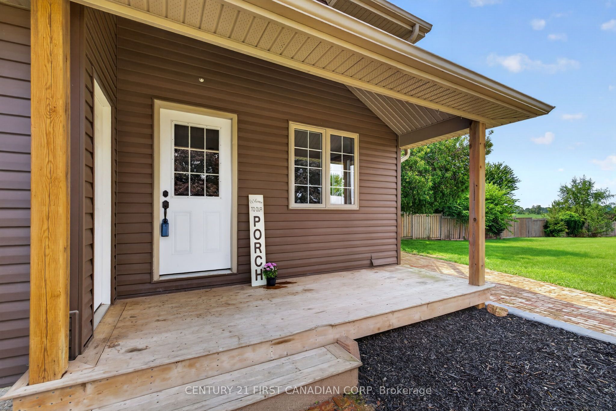 6196 Falconbridge Drive, Southwest Middlesex, ON N0L 1A0 photo 4