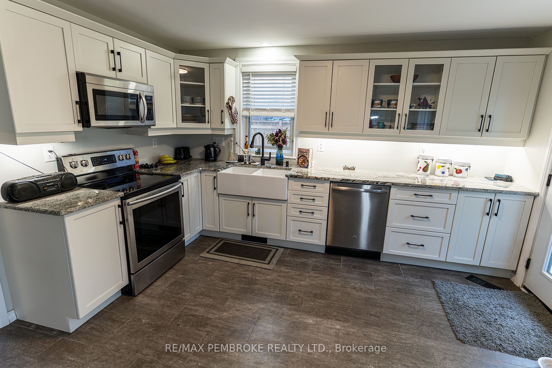 496 Wilbert Street, Pembroke, ON K8A 3G6 photo 4