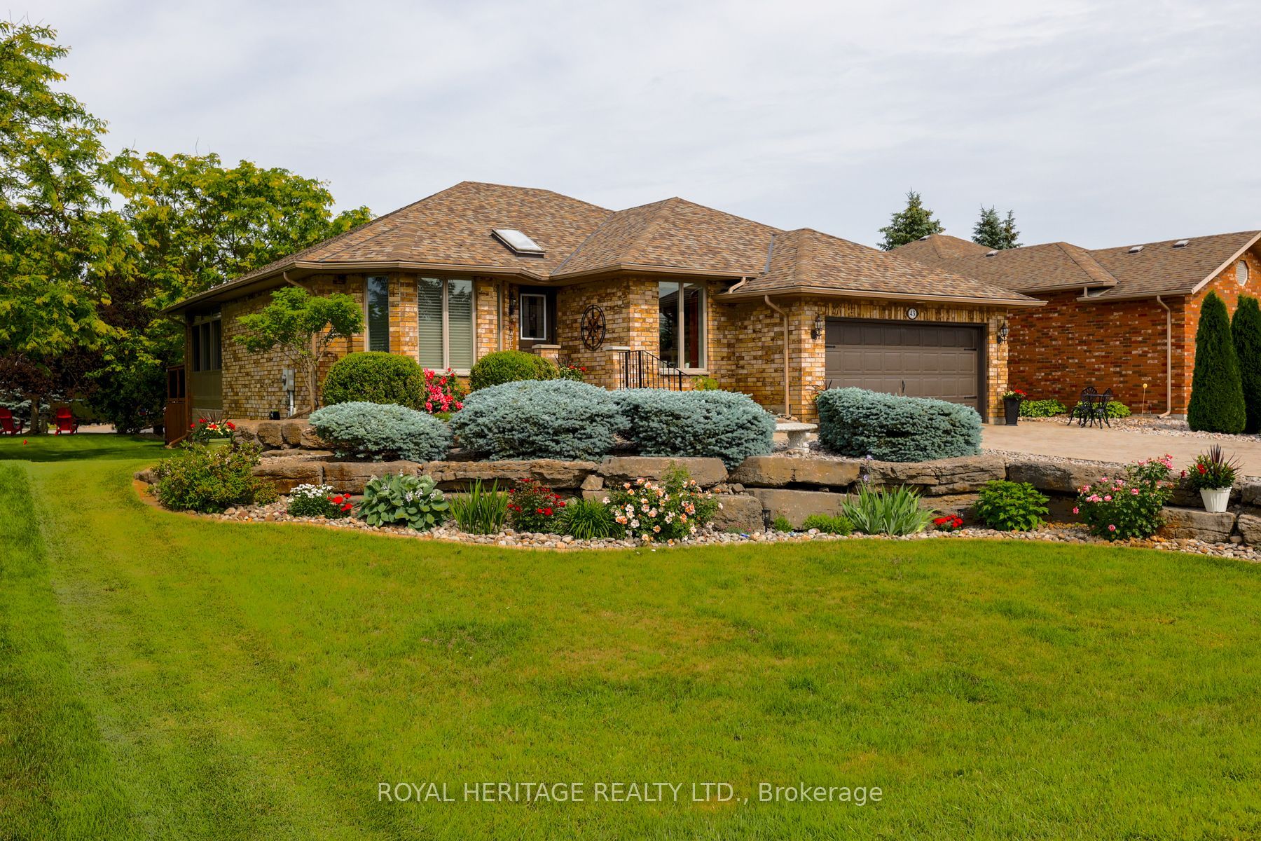 43 Huntingwood Crescent, Kawartha Lakes, ON K0M 1A0 photo 2