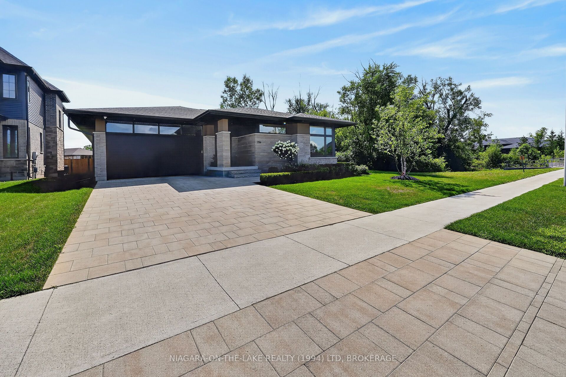 256 Clare Avenue, Welland, ON L3C 7M7 photo 2