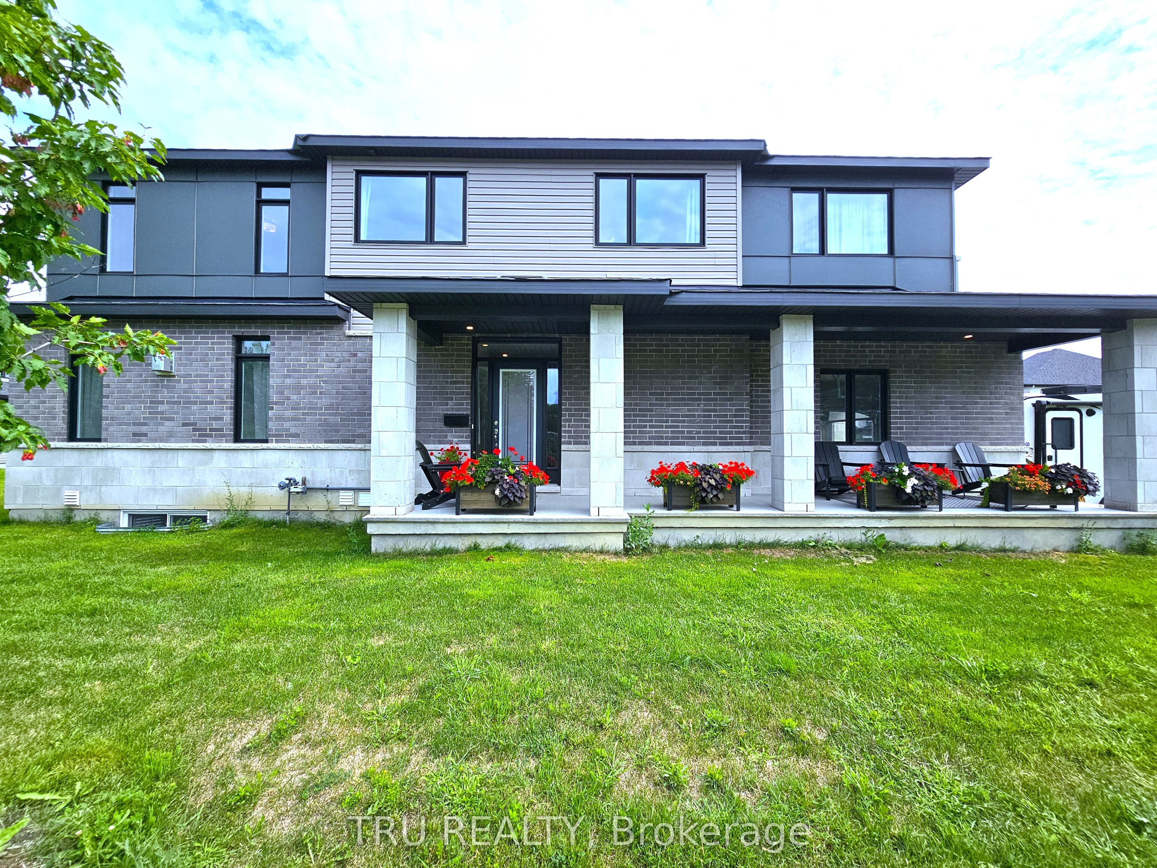 332 Makobe Lane, Blossom Park - Airport and Area, ON K4M 0M1 photo 3