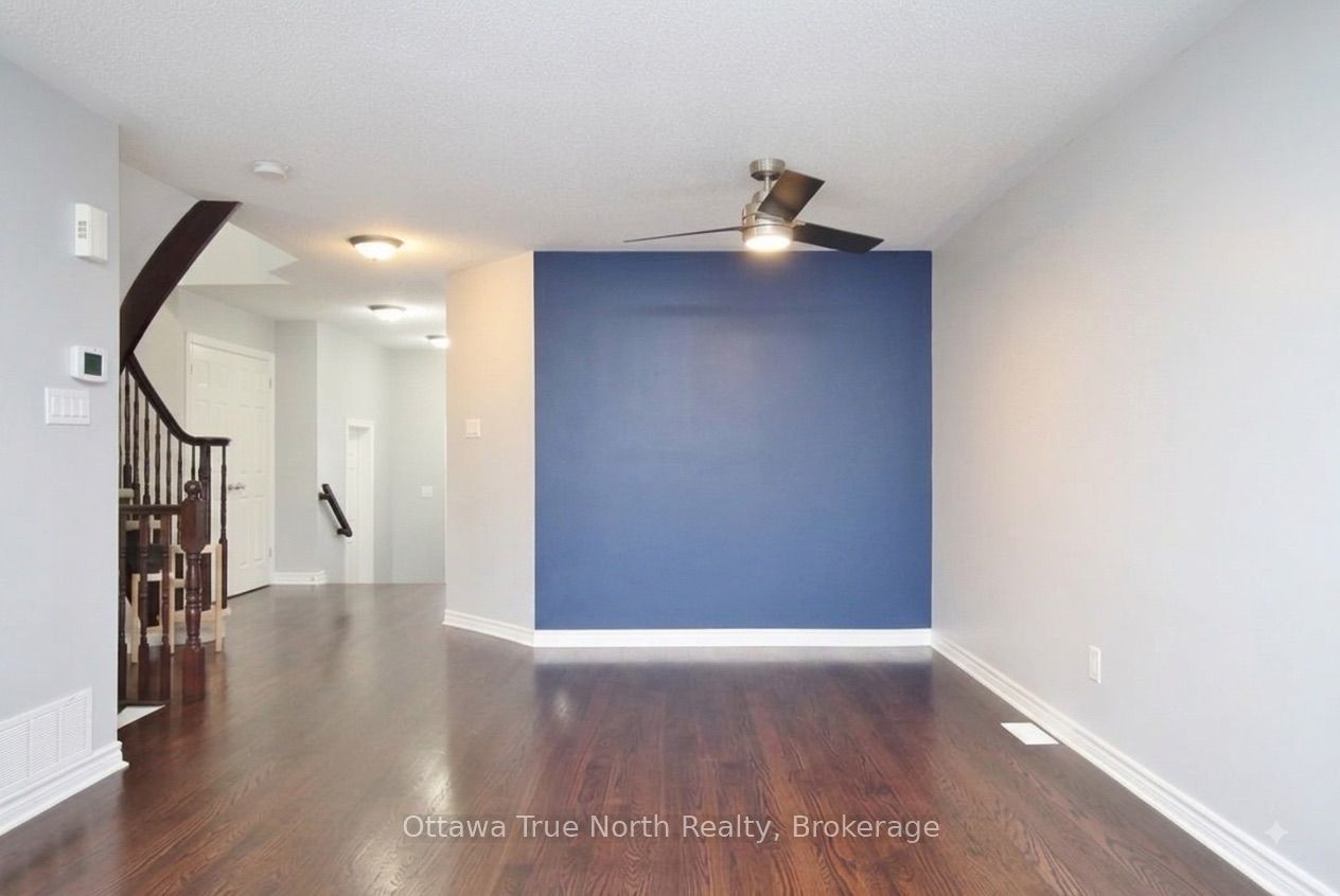 601 Malkowski Street, Kanata, ON K2K 0B4 photo 3