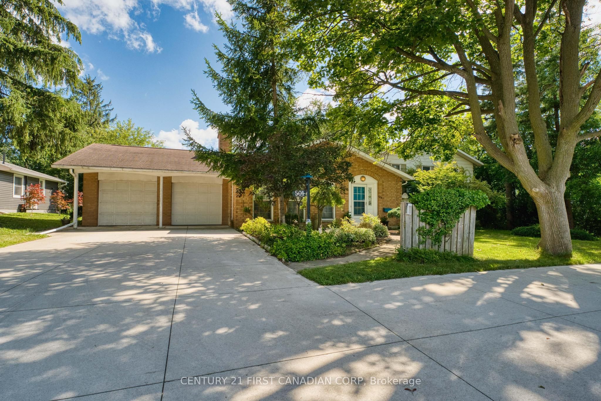 501 COMMISSIONERS Road E, London South, ON N6C 2T9