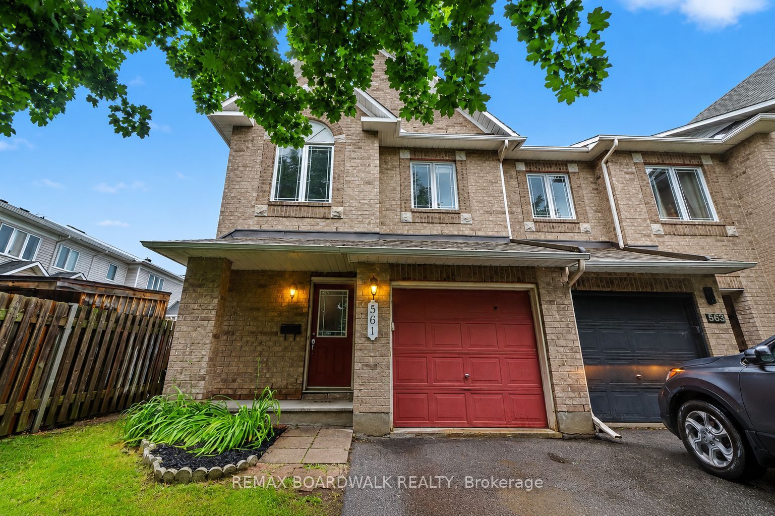 561 AQUAVIEW Drive, Orleans - Cumberland and Area, ON K4A 4V4 photo 2