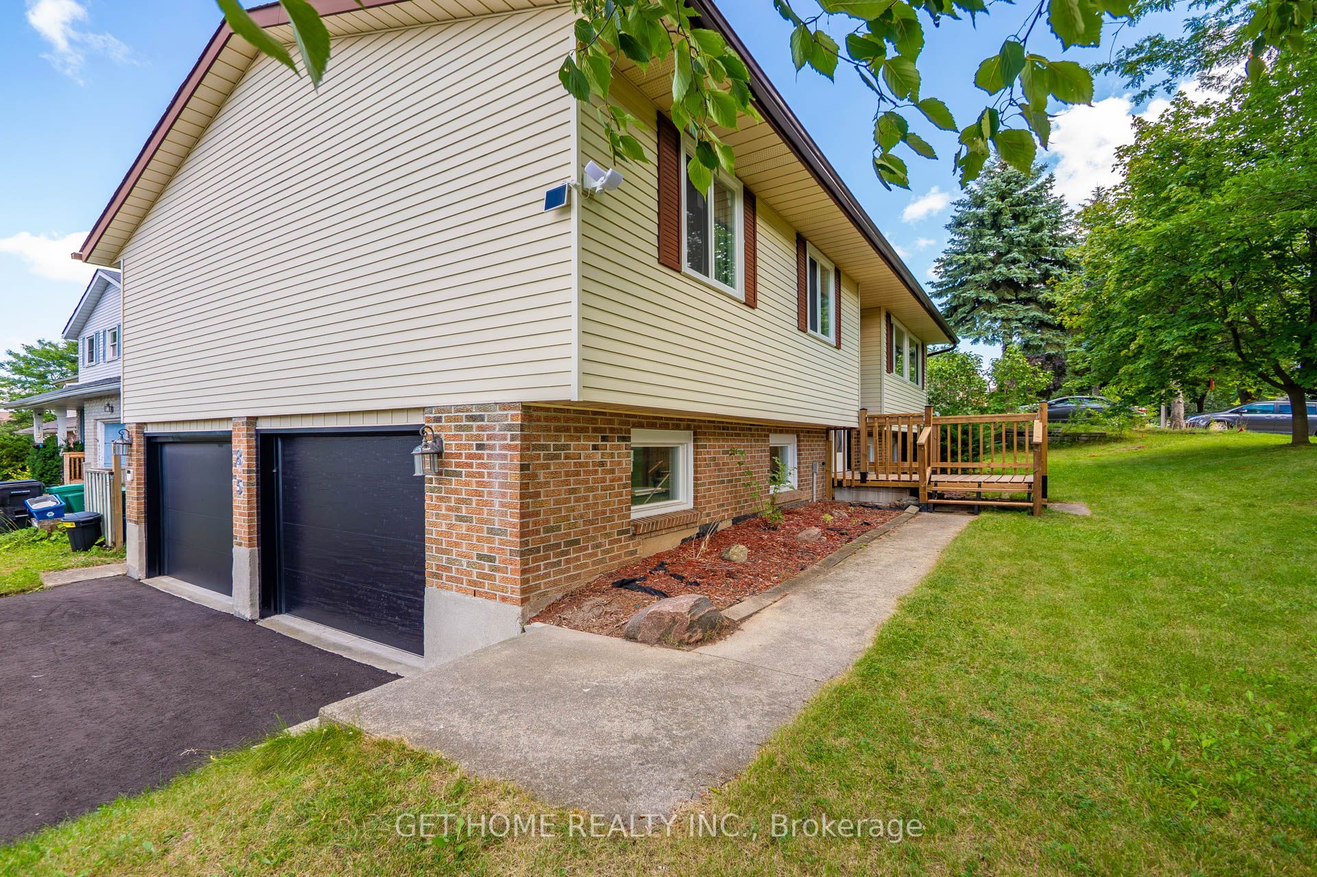 85 High Acres Crescent, Kitchener, ON N2N 2S3 photo 3