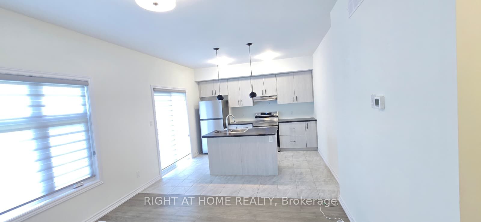 5672 Dorchester Road 52, Niagara Falls, ON L2G 4Y8 photo 4