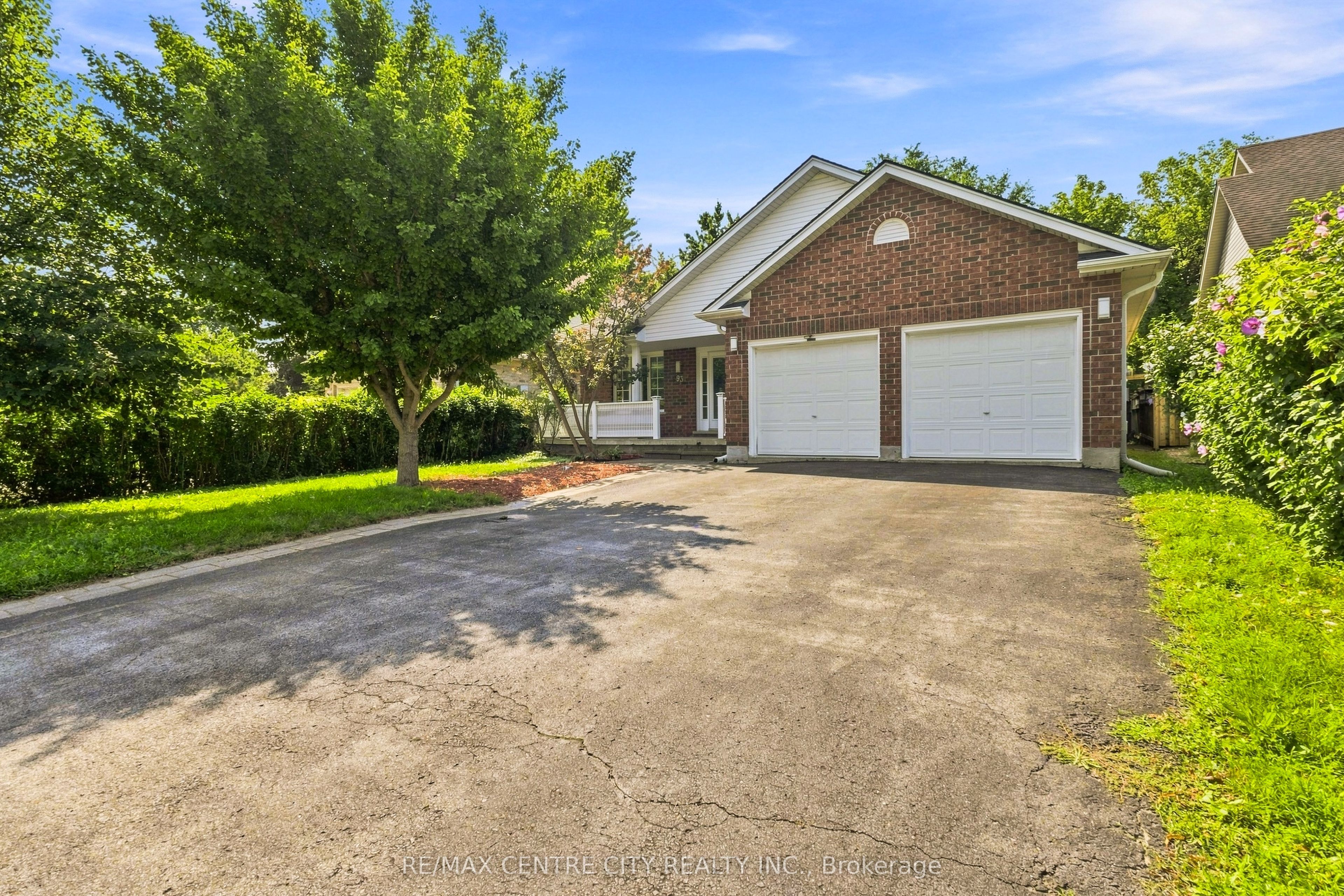 93 Mctaggart Court, London North, ON N5X 3L9 photo 2