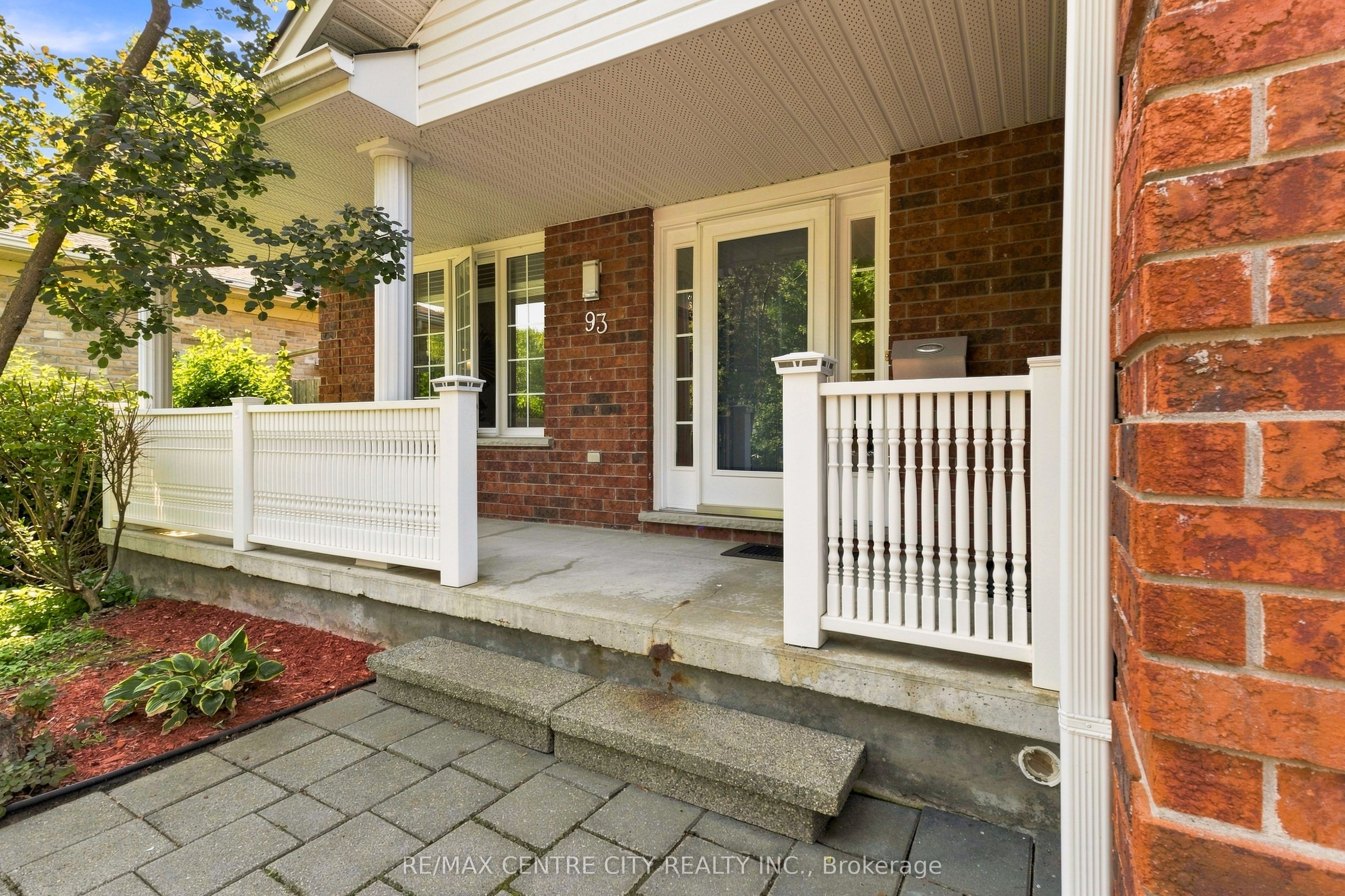 93 Mctaggart Court, London North, ON N5X 3L9 photo 5