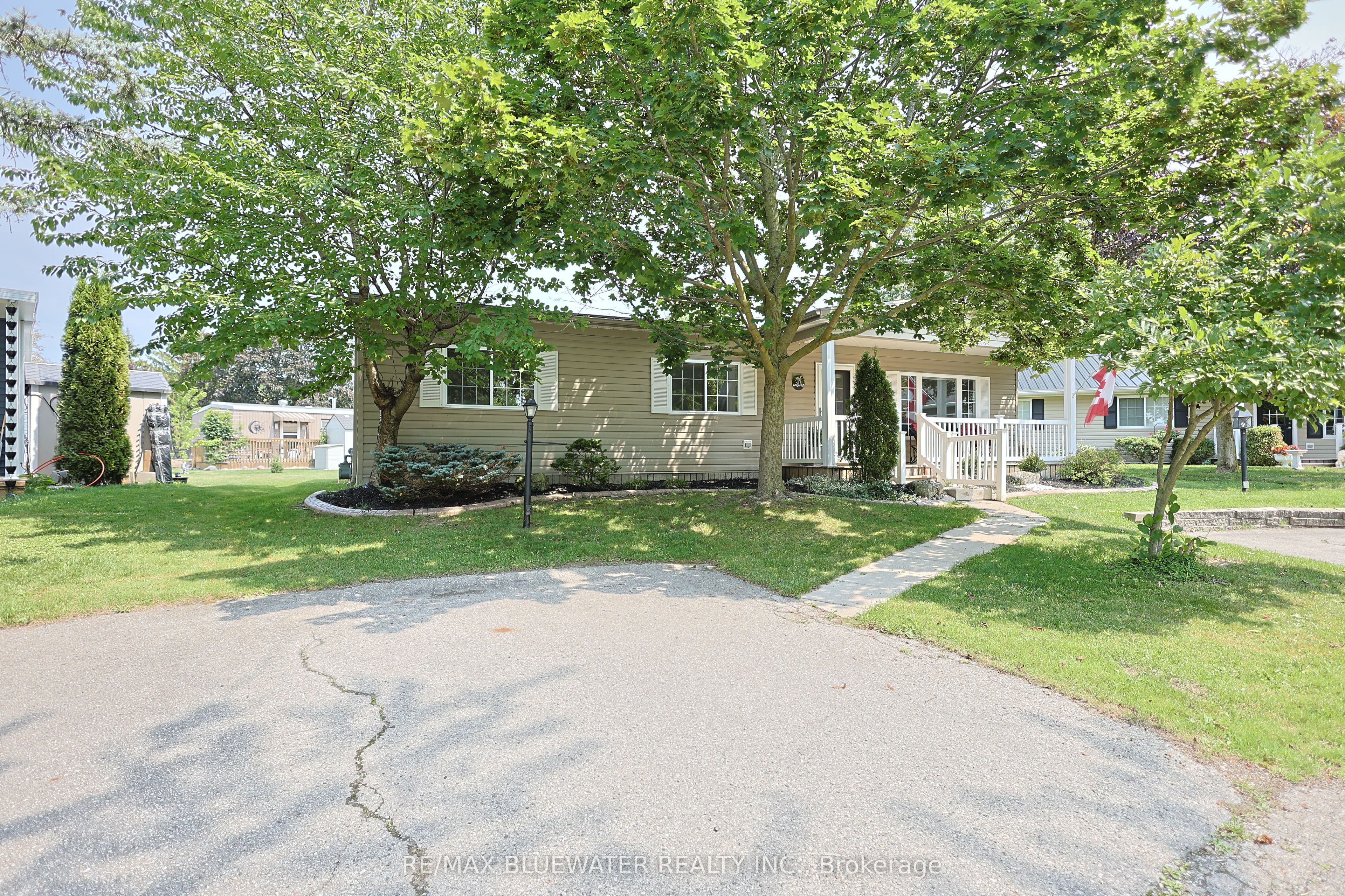 288 Concord Drive, South Huron, ON N0M 1T0 photo 2