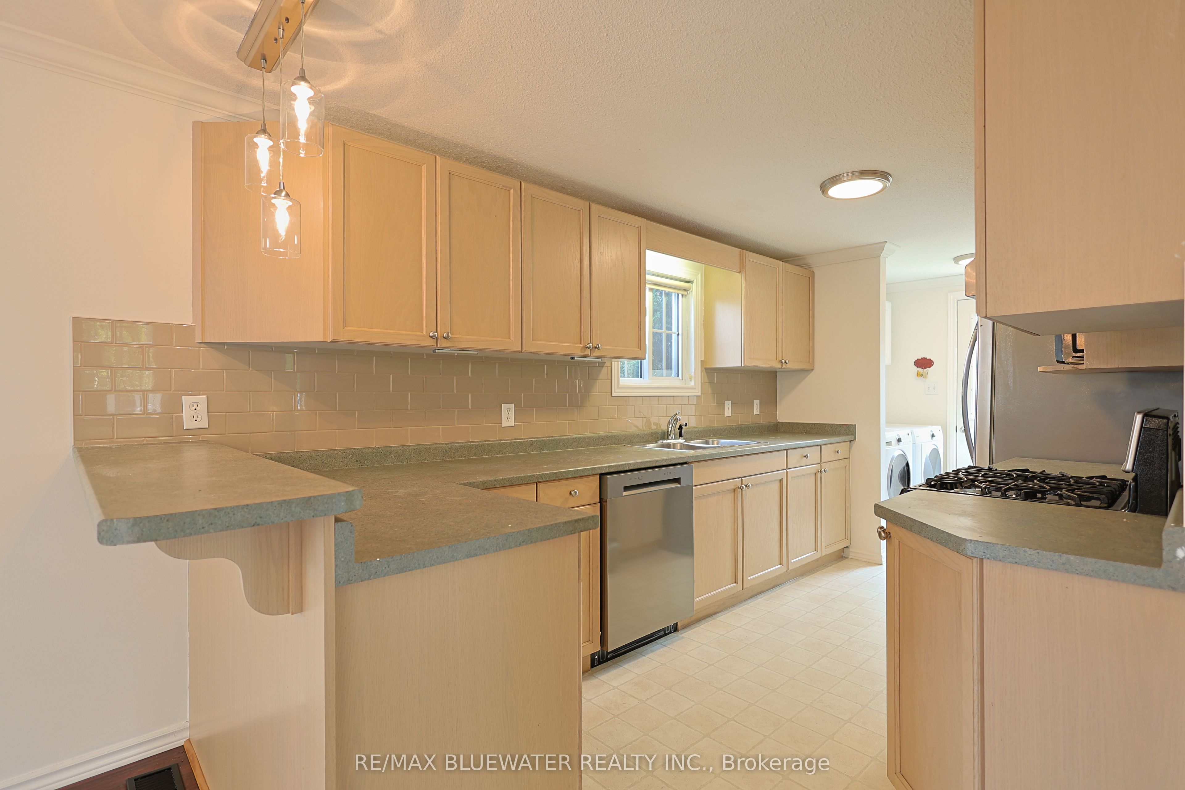 288 Concord Drive, South Huron, ON N0M 1T0 photo 4