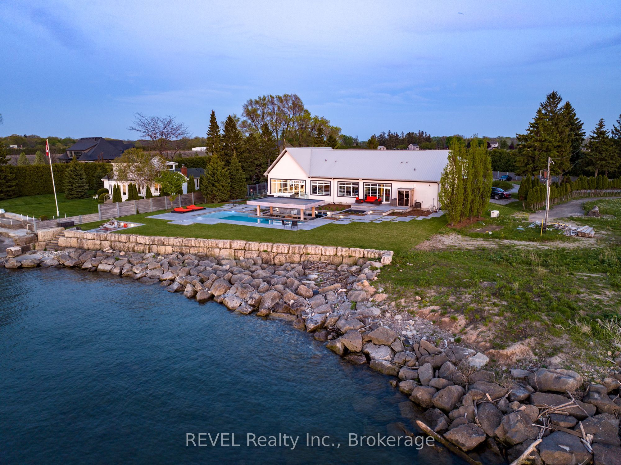 4 FIRELANE 4B, Niagara-on-the-Lake, ON L0S 1J0 photo 3