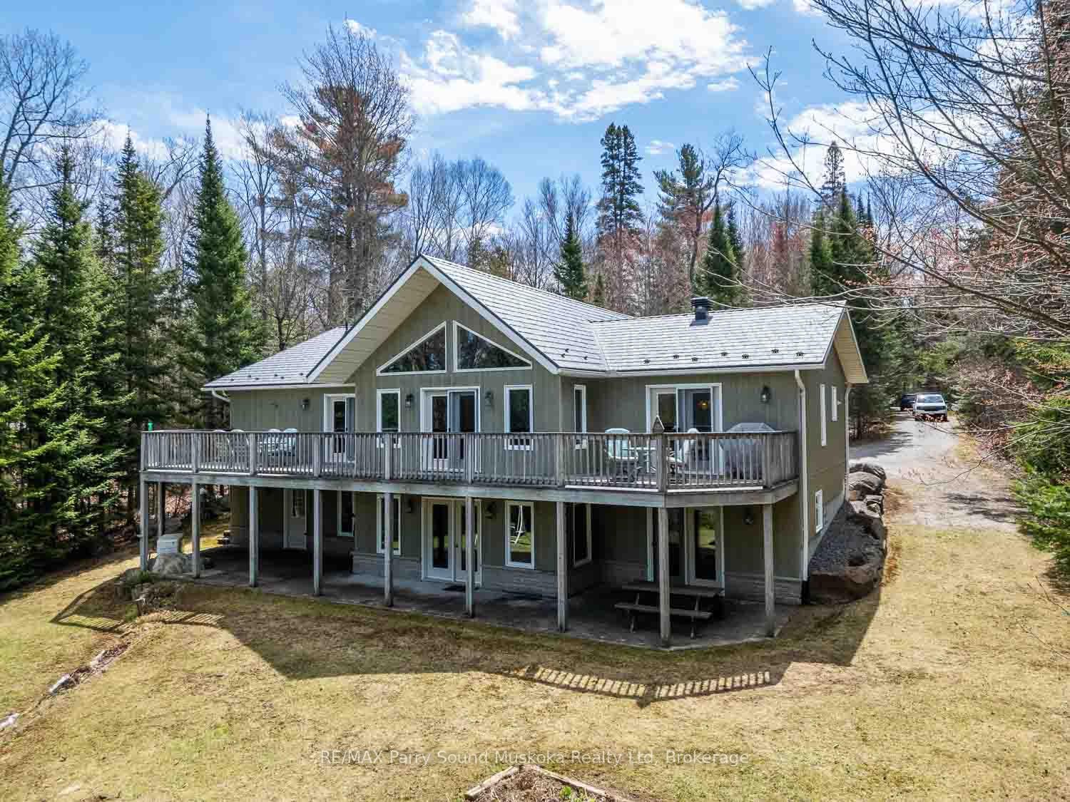 1889 South Horn Lake Road, Magnetawan, ON P0A 1P0 photo 3