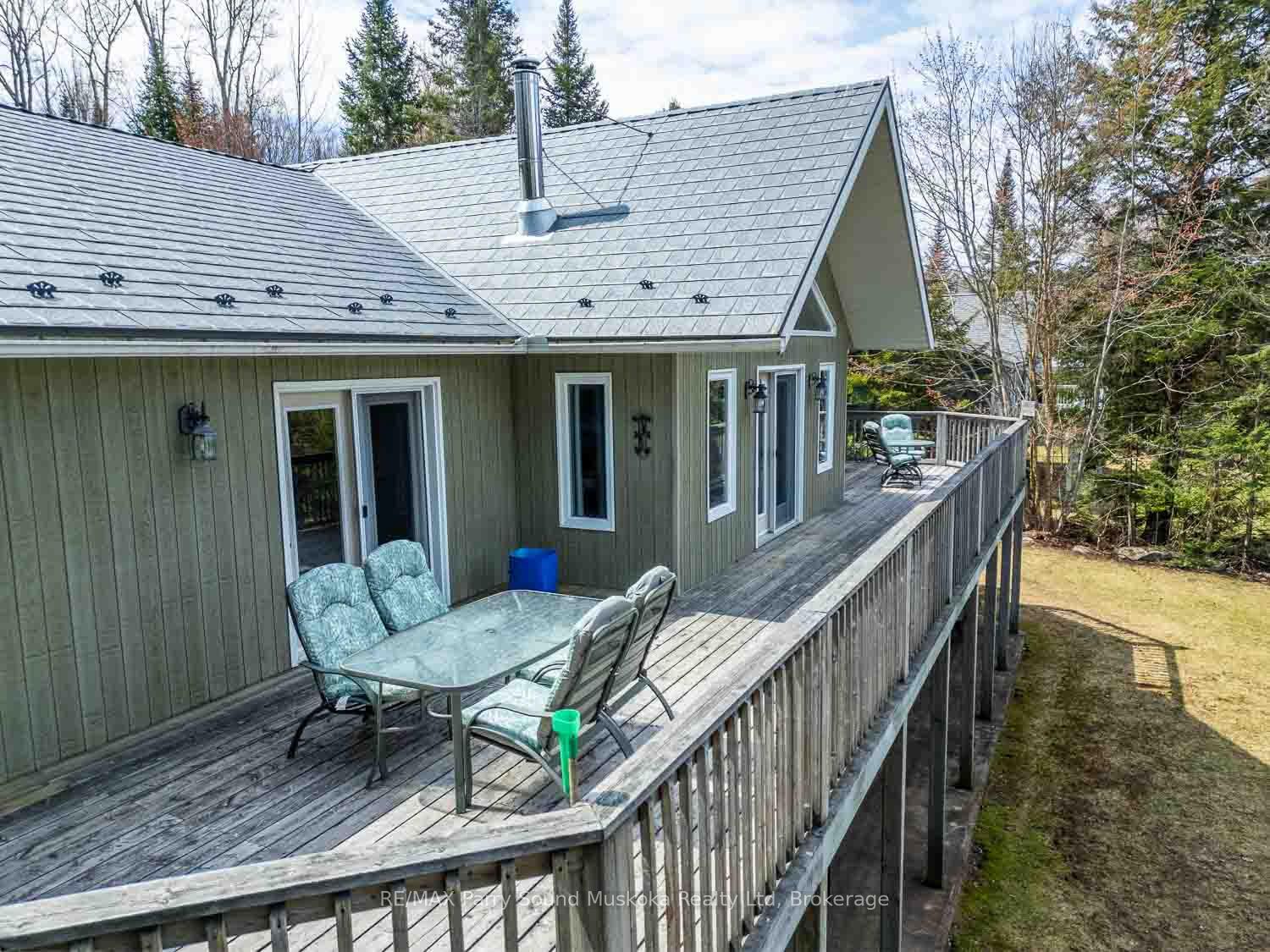 1889 South Horn Lake Road, Magnetawan, ON P0A 1P0 photo 5