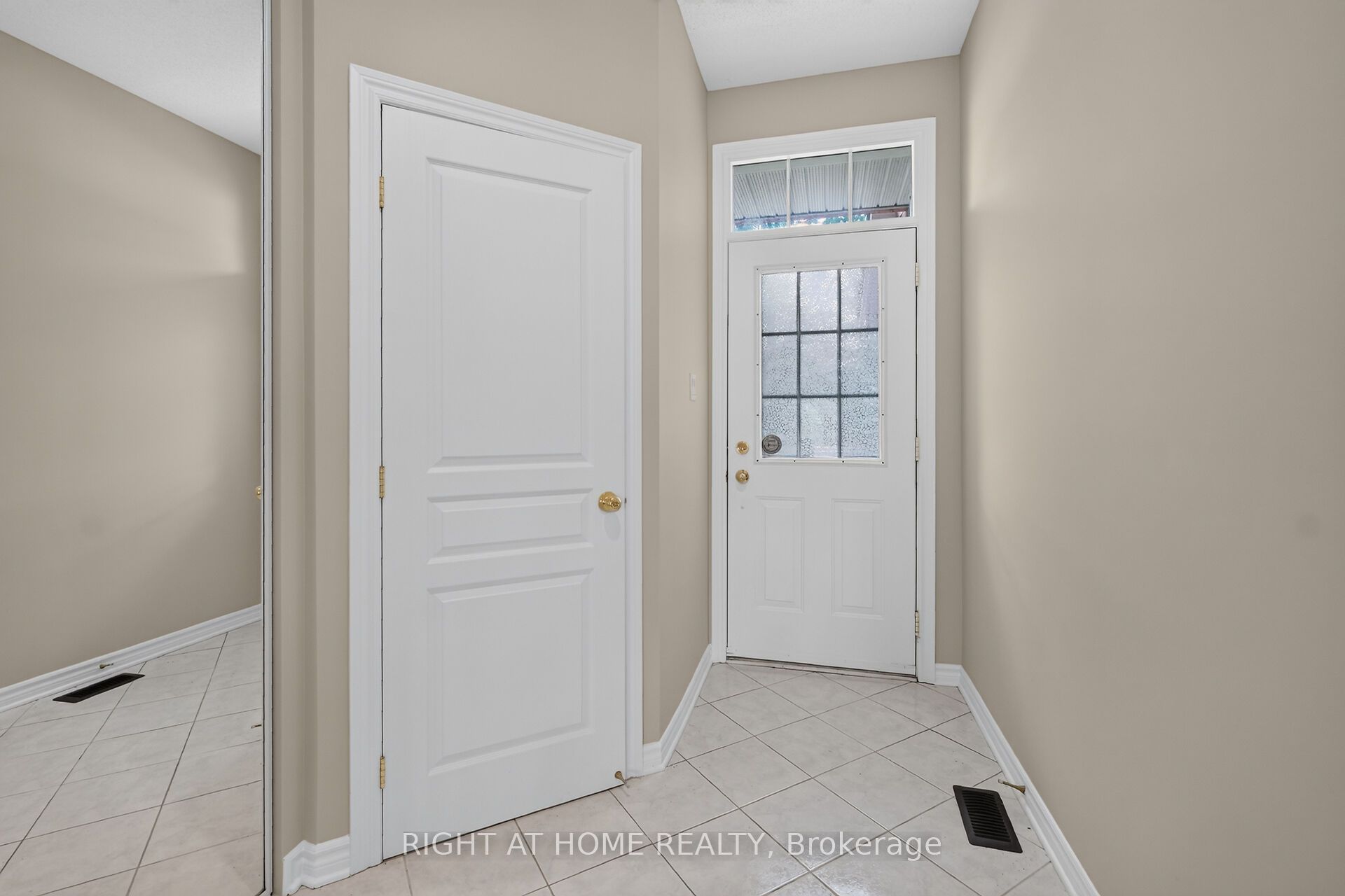 2022 Melette Crescent, Orleans - Cumberland and Area, ON K4A 4X1 photo 3