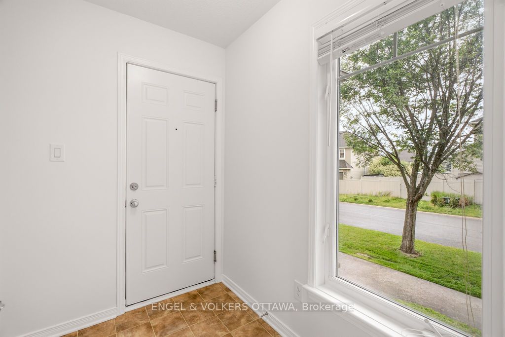 270 Espin Heights, Barrhaven, ON K2J 0Y8 photo 5