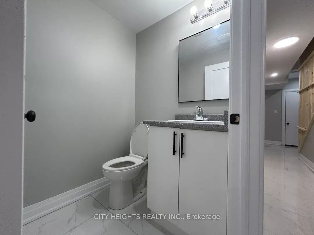 10 Robins Avenue 2, Hamilton, ON L8H 4M7 photo 3