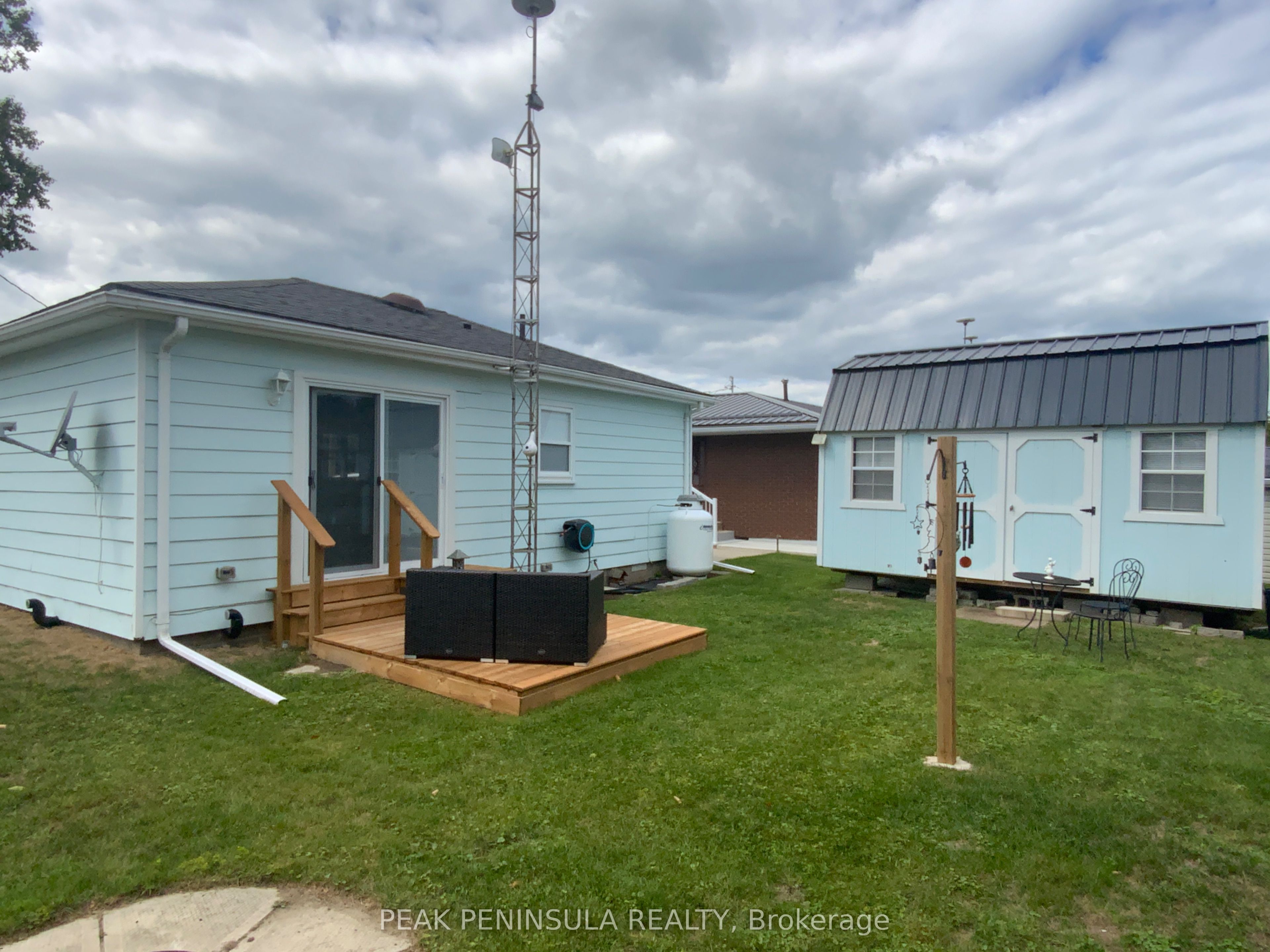 25 First Avenue, Norfolk, ON N0E 1M0 photo 2