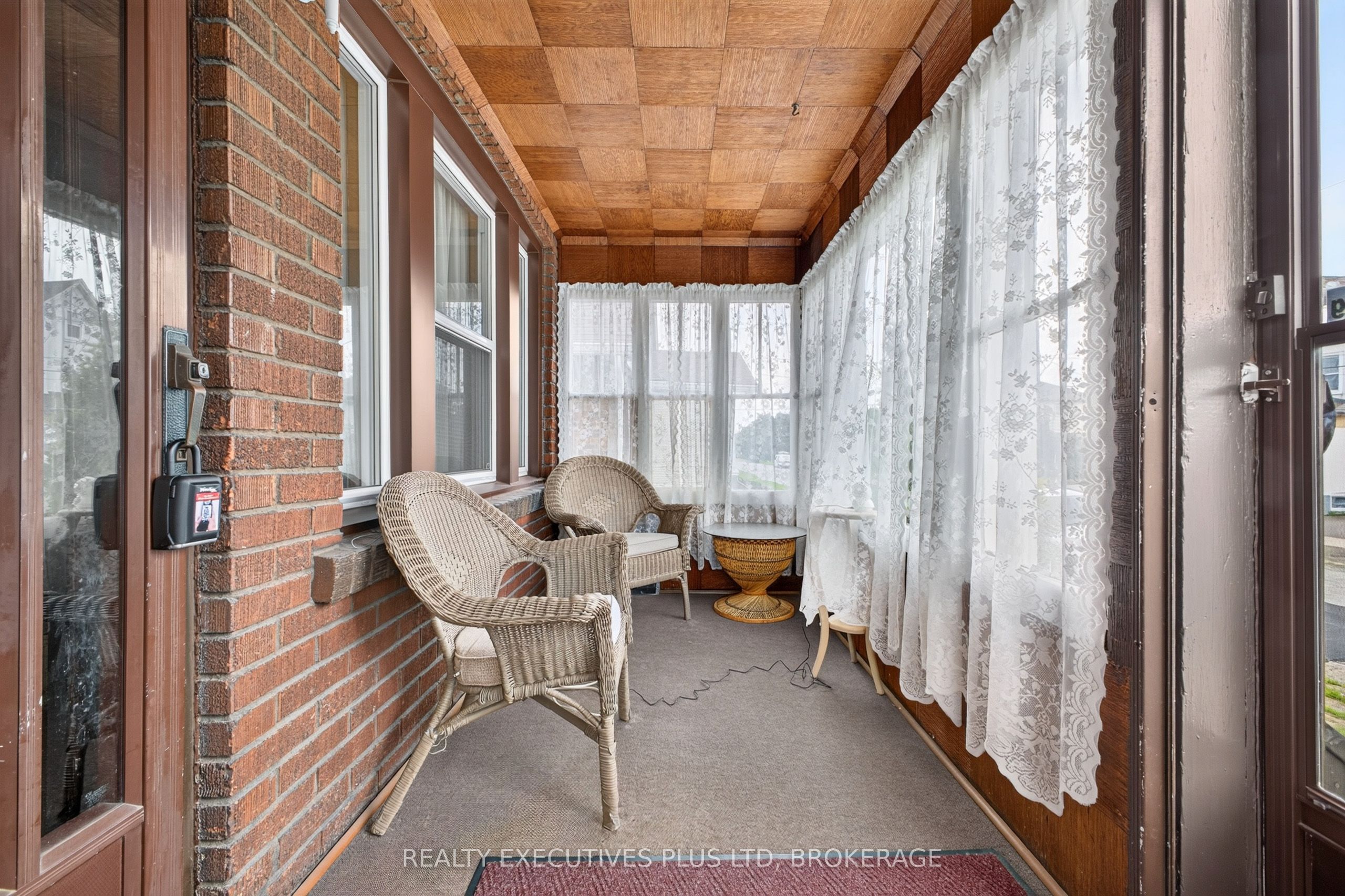 5179 HURON Street, Niagara Falls, ON L2E 2K2 photo 4