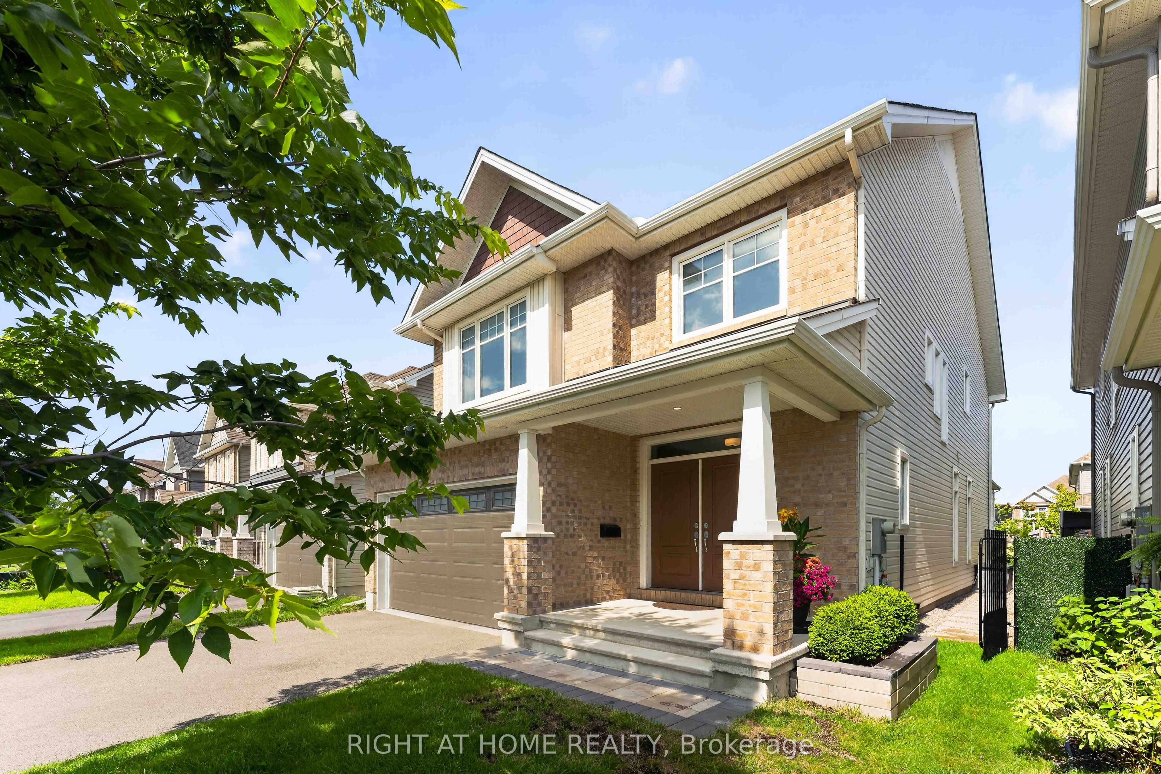 2840 Grand Canal Street, Barrhaven, ON K2J 6E4 photo 2