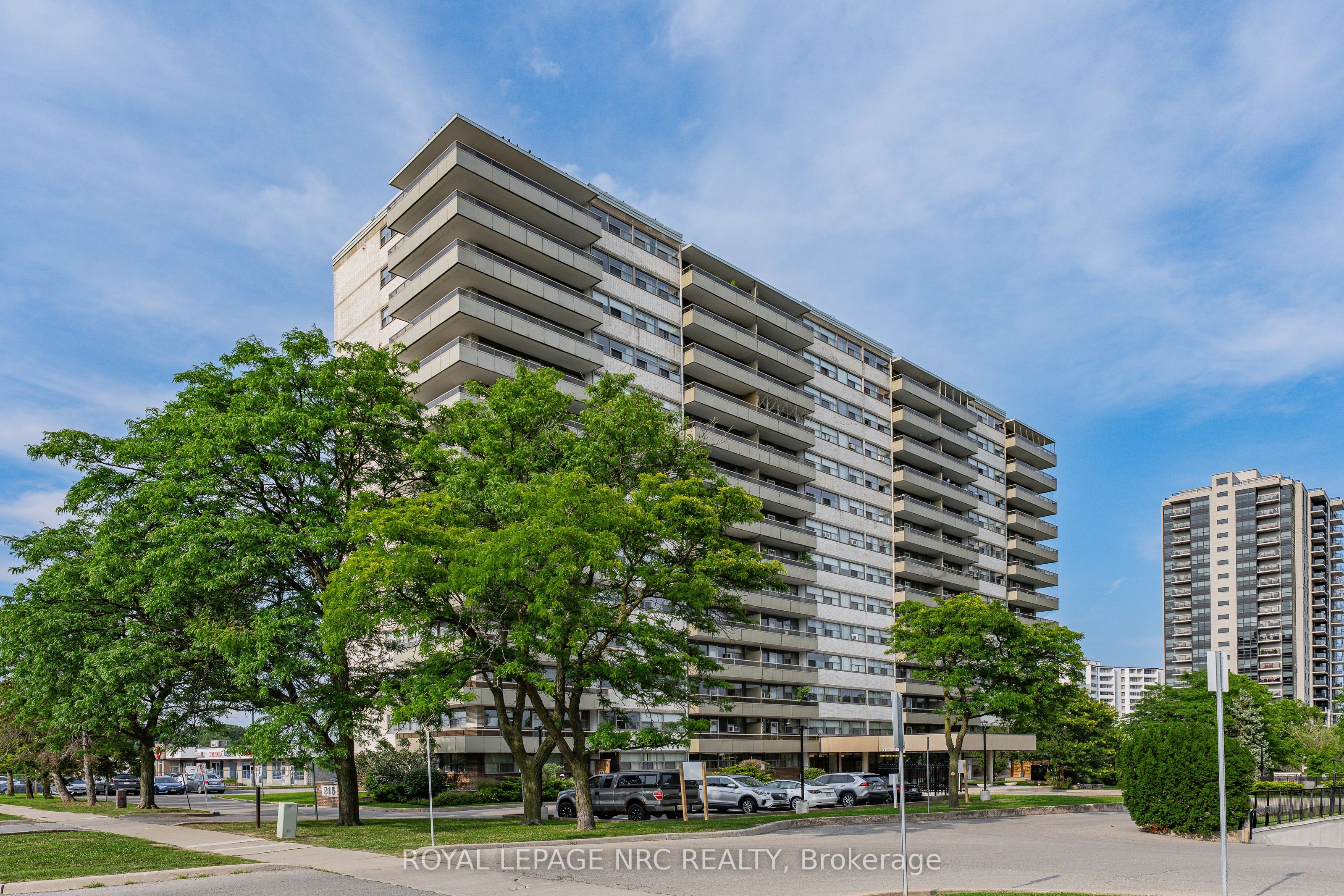 215 Glenridge Avenue 1510, St. Catharines, ON L2T 3J7 photo 2