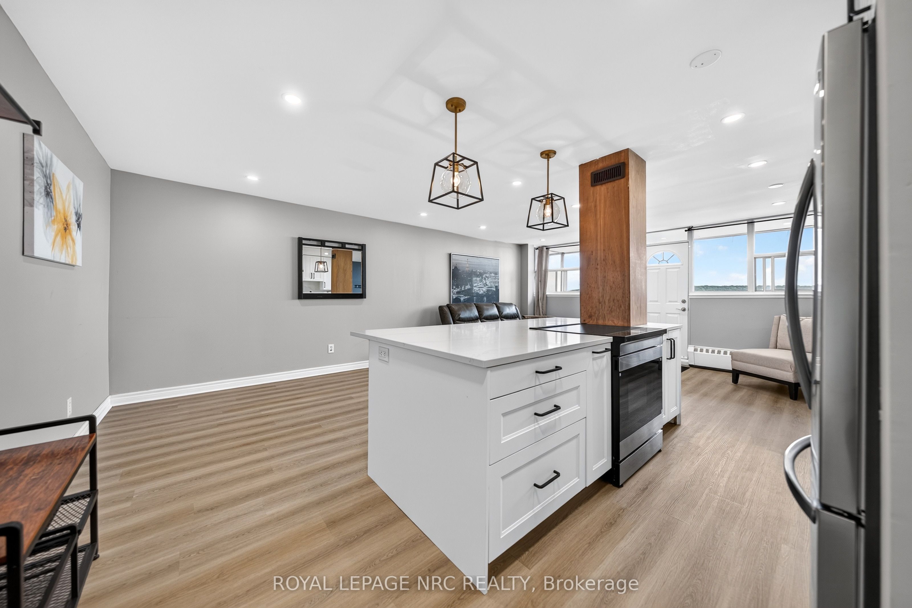 215 Glenridge Avenue 1510, St. Catharines, ON L2T 3J7 photo 4