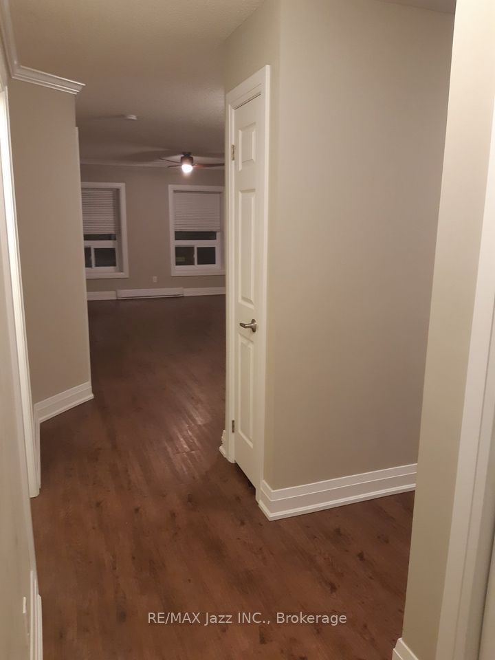 26 Spencer Street E 106, Cobourg, ON K9A 1C2 photo 3