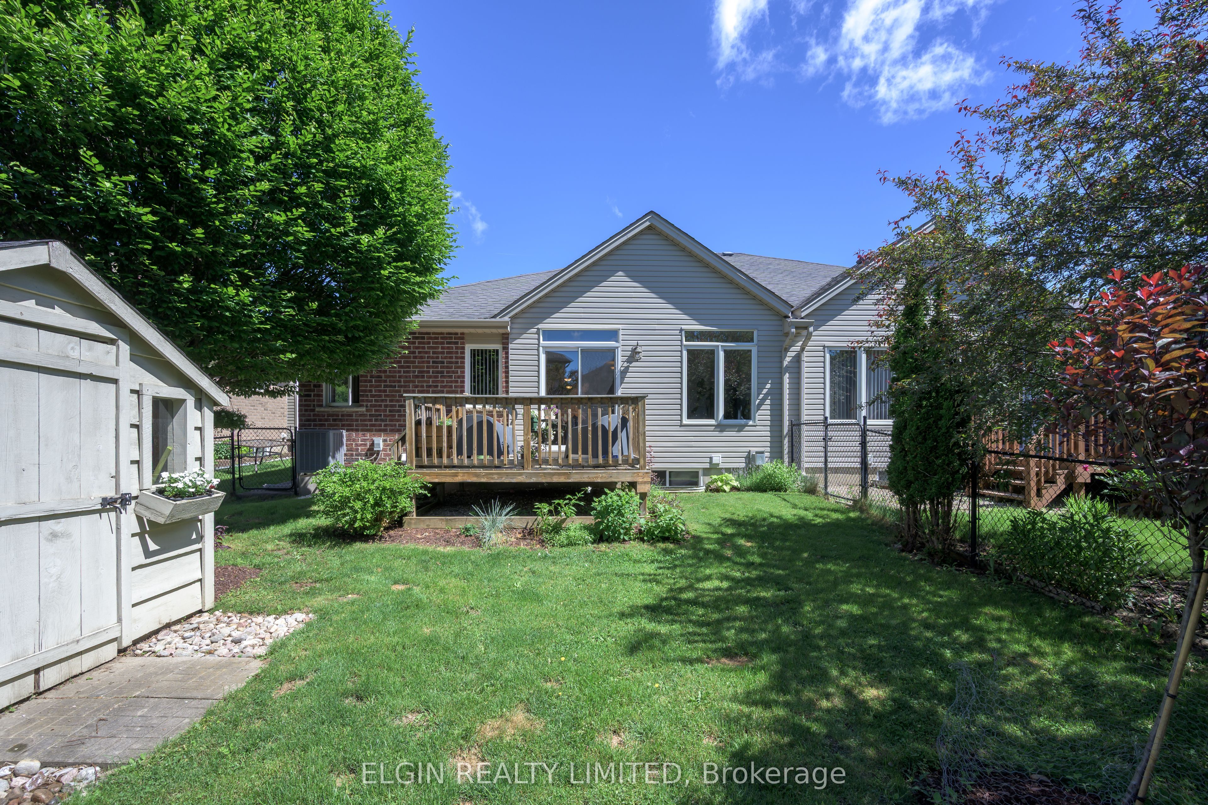 34 Pear Tree Avenue, St. Thomas, ON N5R 0B5 photo 5