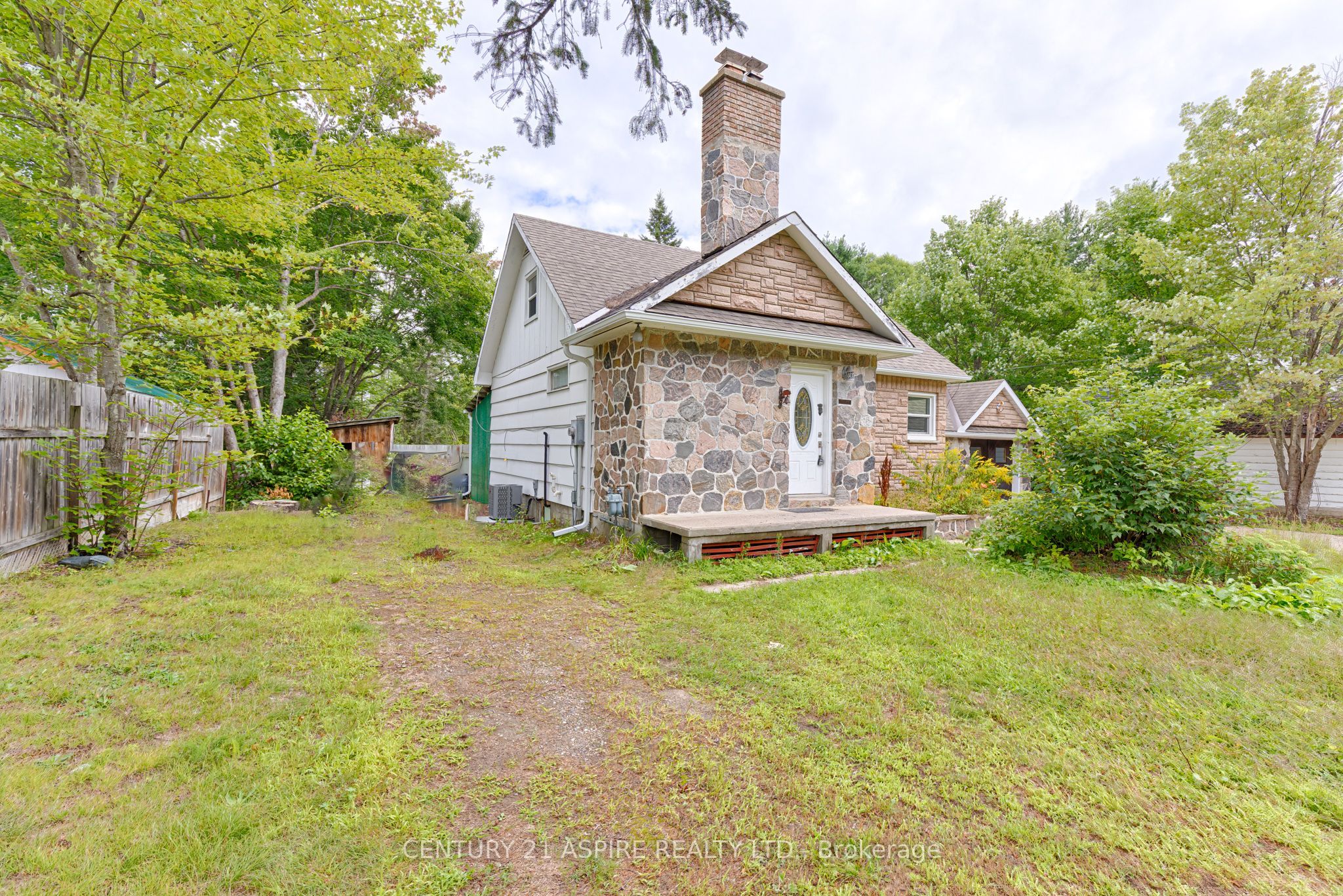 32868 Highway 17 Highway, Deep River, ON K0J 1P0 photo 2