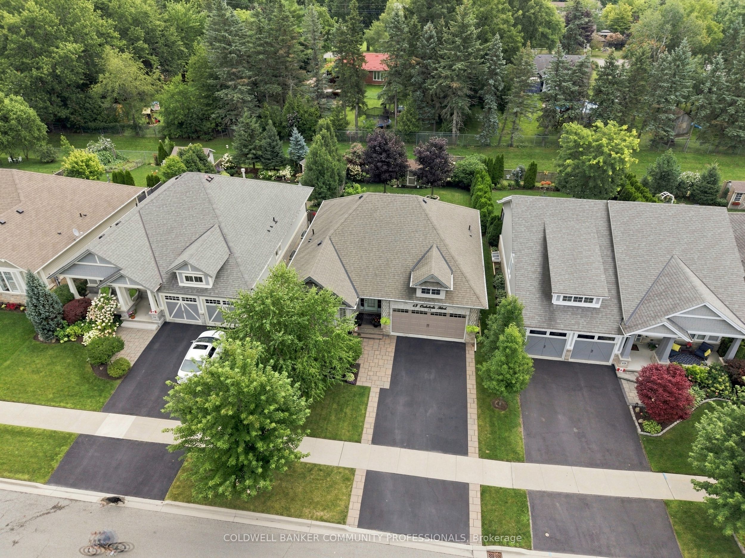 13 Oakdale Boulevard, West Lincoln, ON L0R 2A0