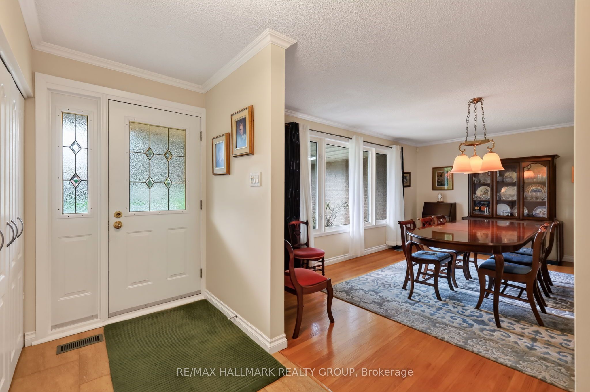 2692 Colman Street, Billings Bridge - Riverside Park and Area, ON K1V 8J9 photo 3
