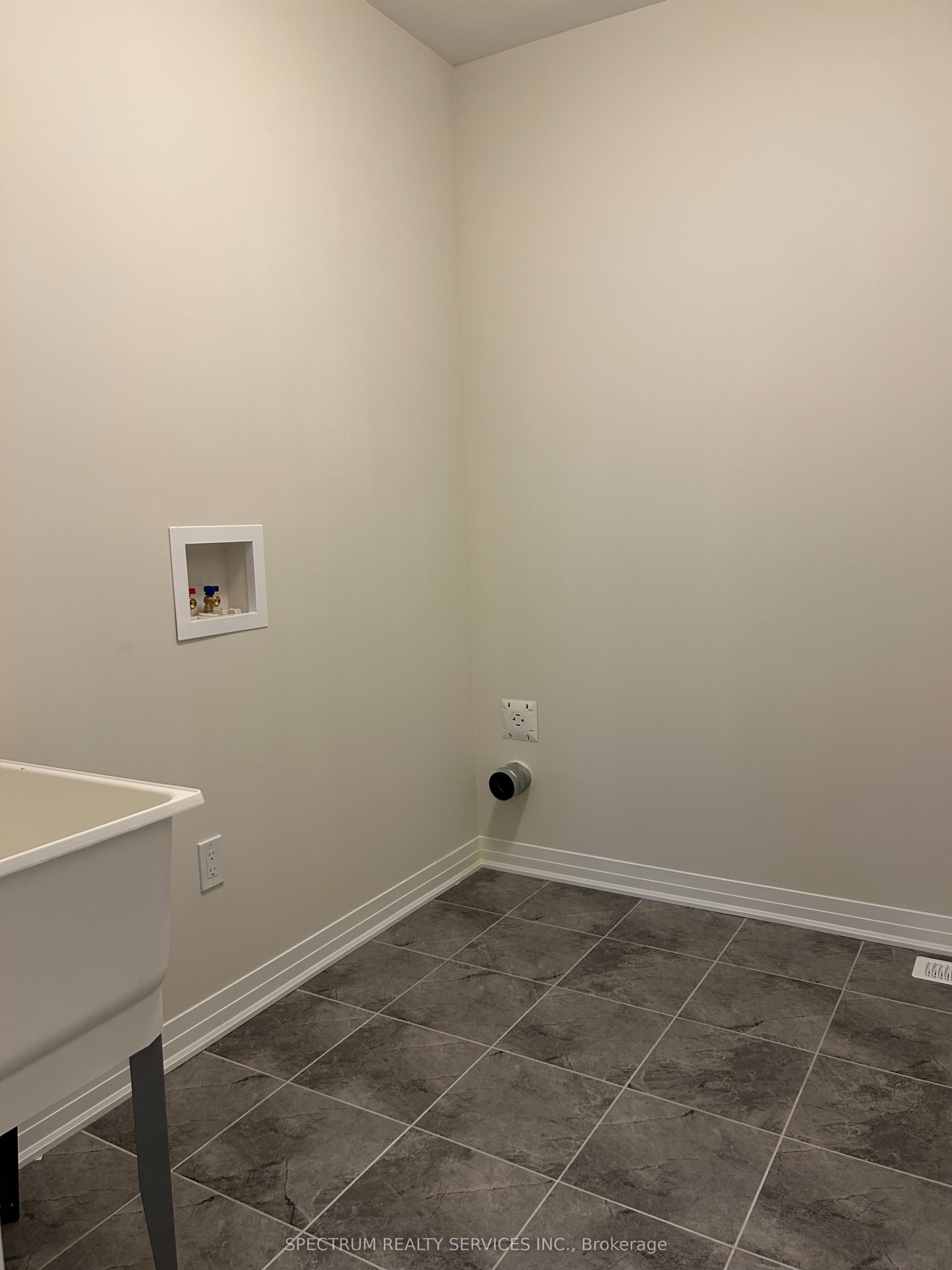 10 Arding Circle, Brantford, ON N3L 0P6 photo 5
