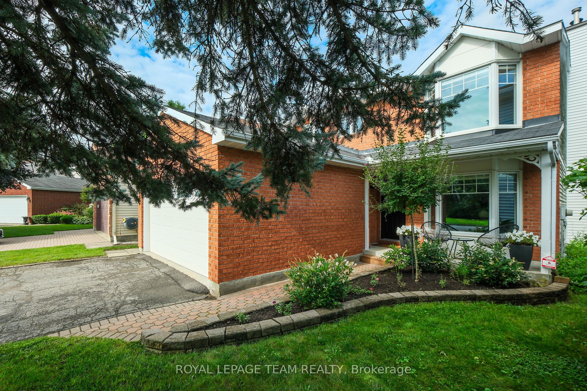 47 Dossetter Way, Hunt Club - South Keys and Area, ON K1G 4S9 photo 2