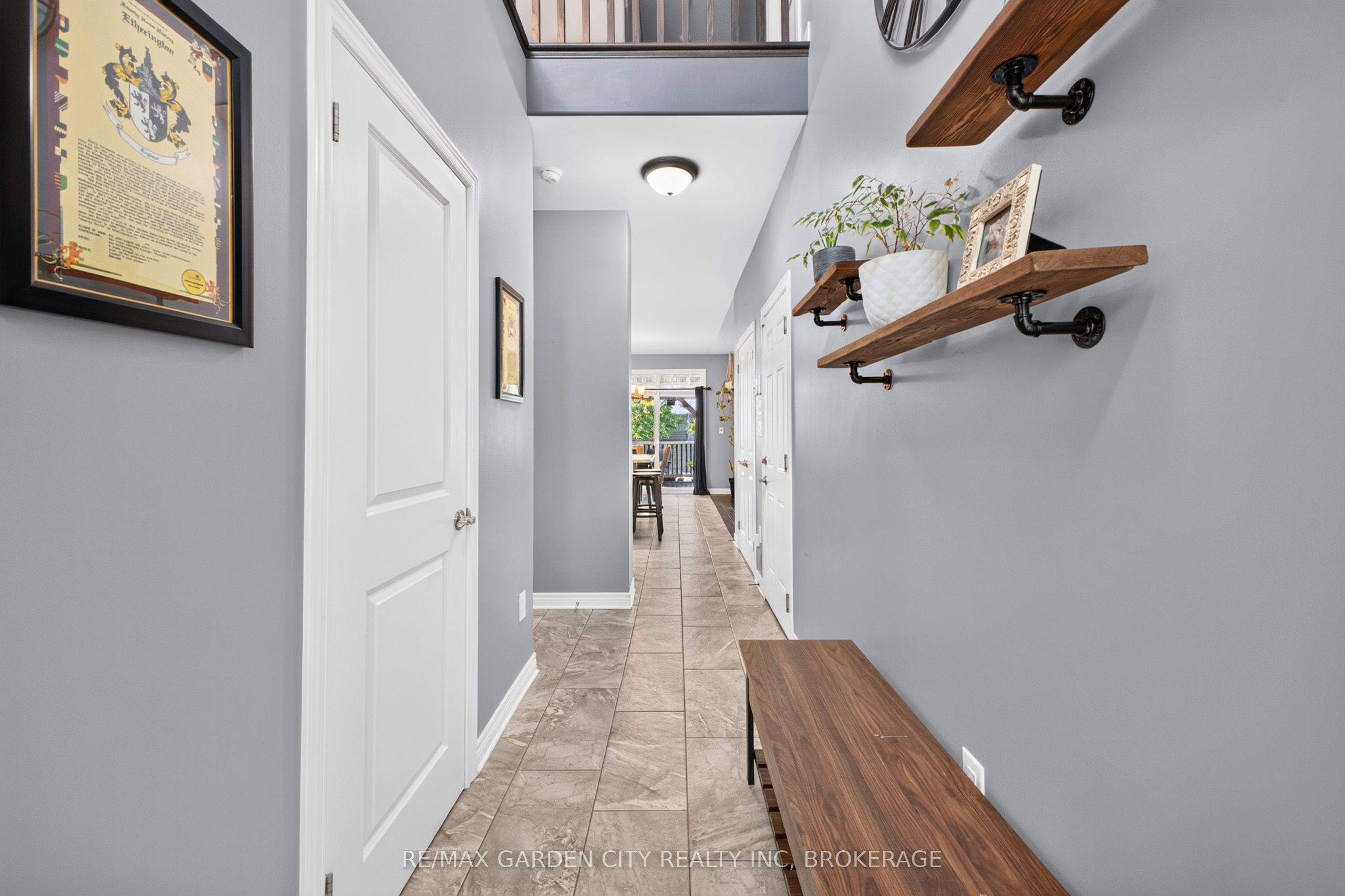 6569 Frederica Street, Niagara Falls, ON L2G 1E1 photo 3