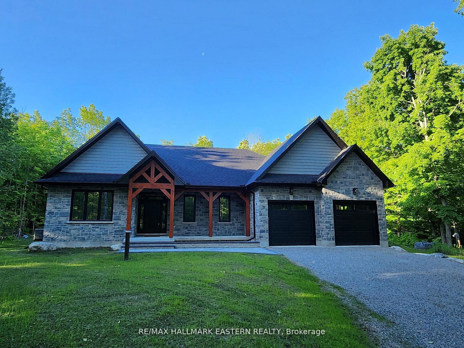 11 Maplewood Court, Trent Lakes, ON K0L 1J0