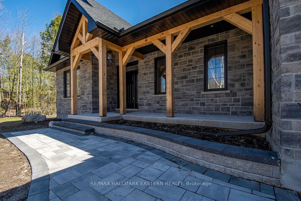 11 Maplewood Court, Trent Lakes, ON K0L 1J0 photo 2
