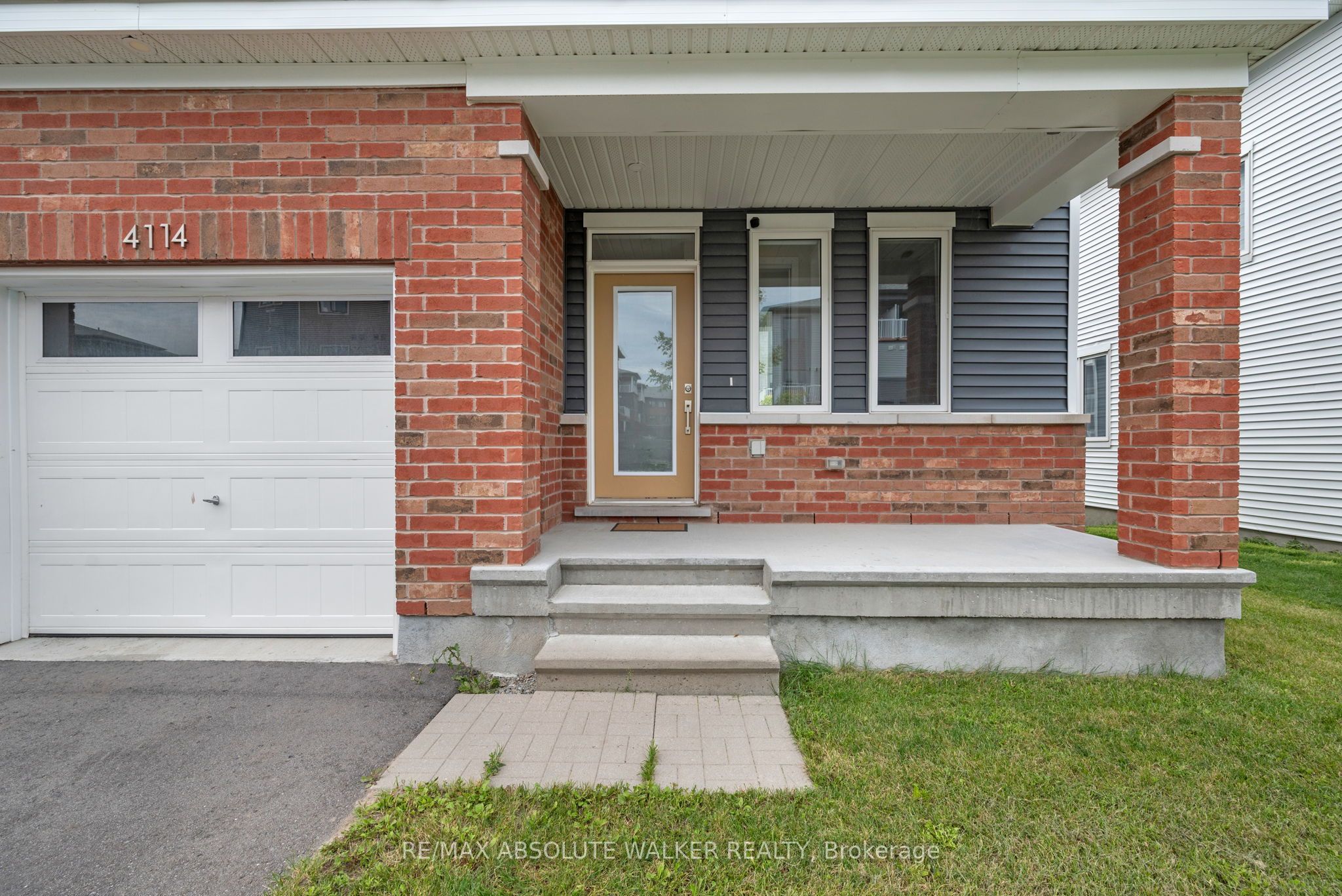 4114 Obsidian Street, Barrhaven, ON K2J 6X9 photo 2