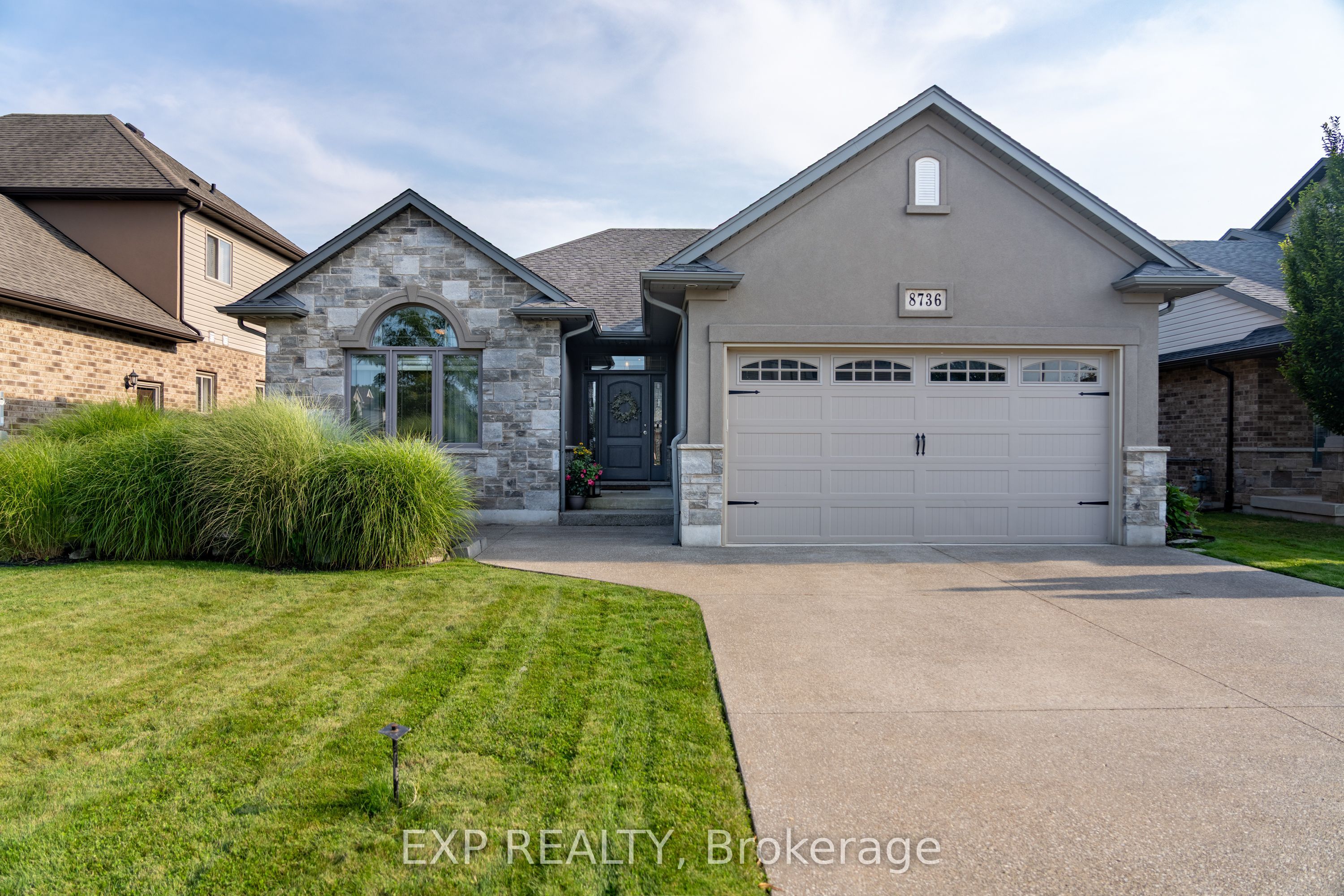 8736 Angie Drive, Niagara Falls, ON L2H 0H9 photo 2