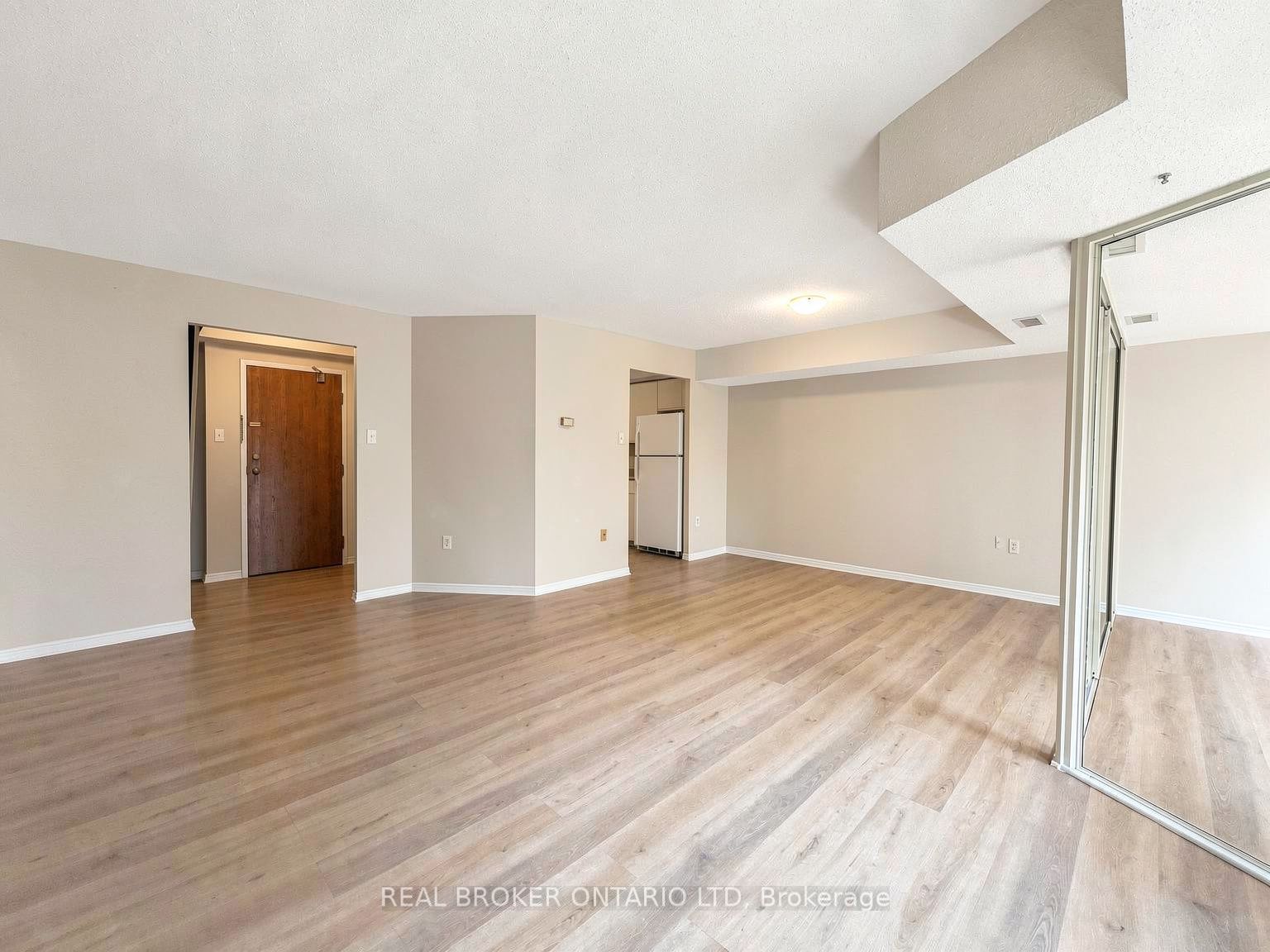 521 Riverside Drive 315, London North, ON N6H 5E2 photo 3