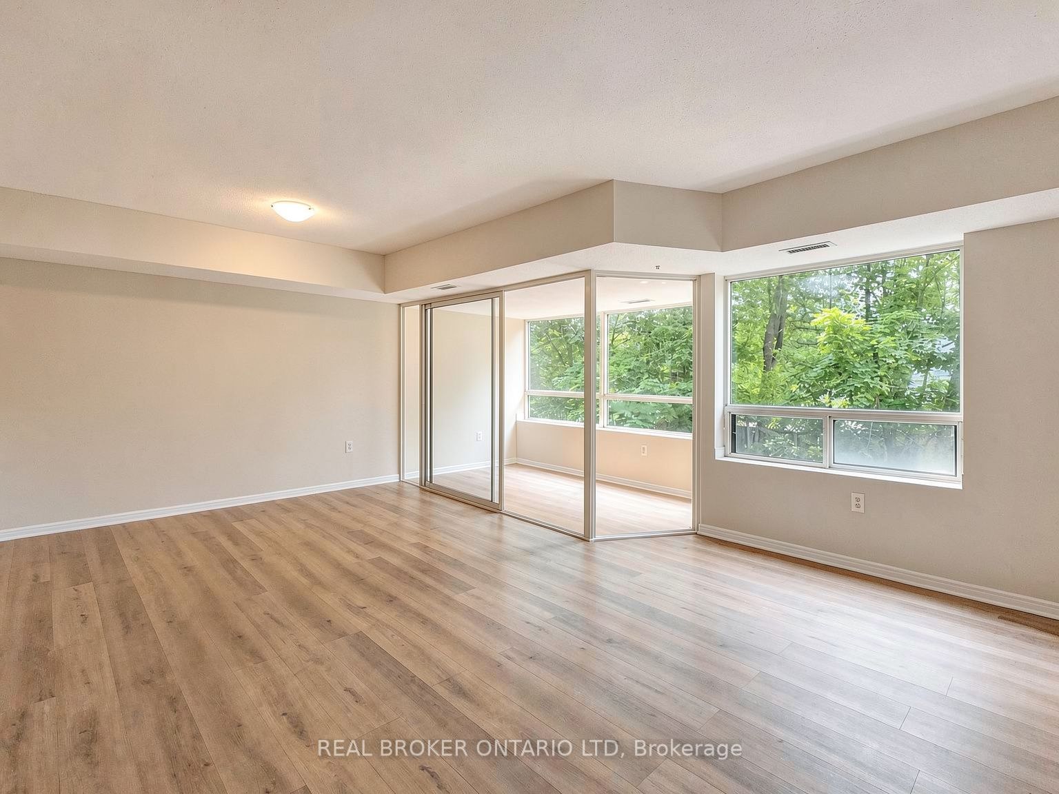 521 Riverside Drive 315, London North, ON N6H 5E2 photo 4