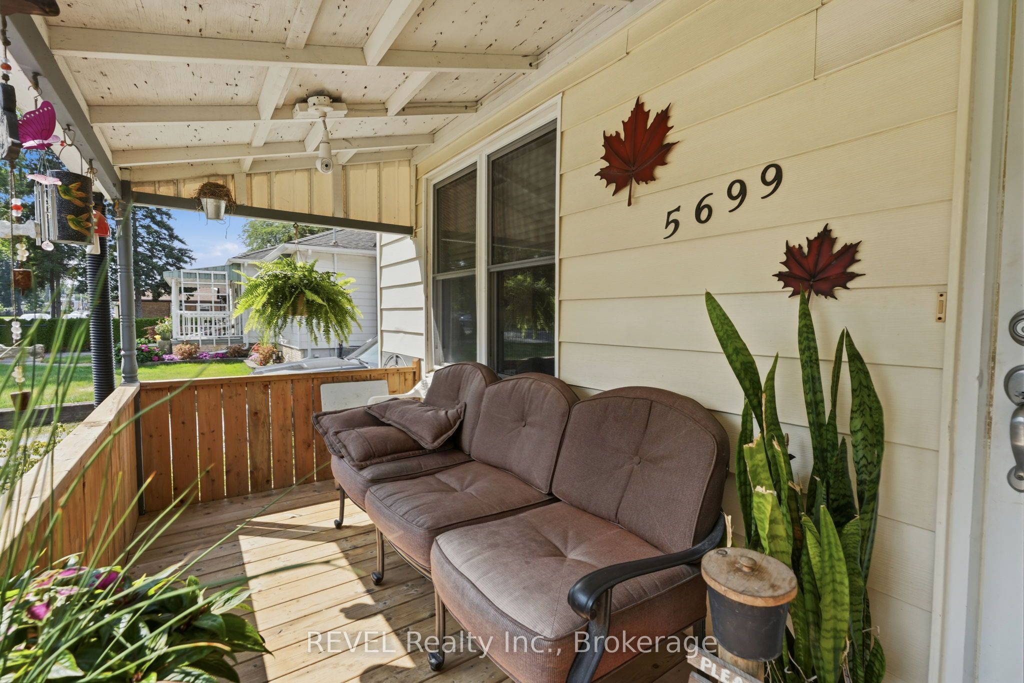 5699 Montrose Road, Niagara Falls, ON L2H 1K9 photo 2