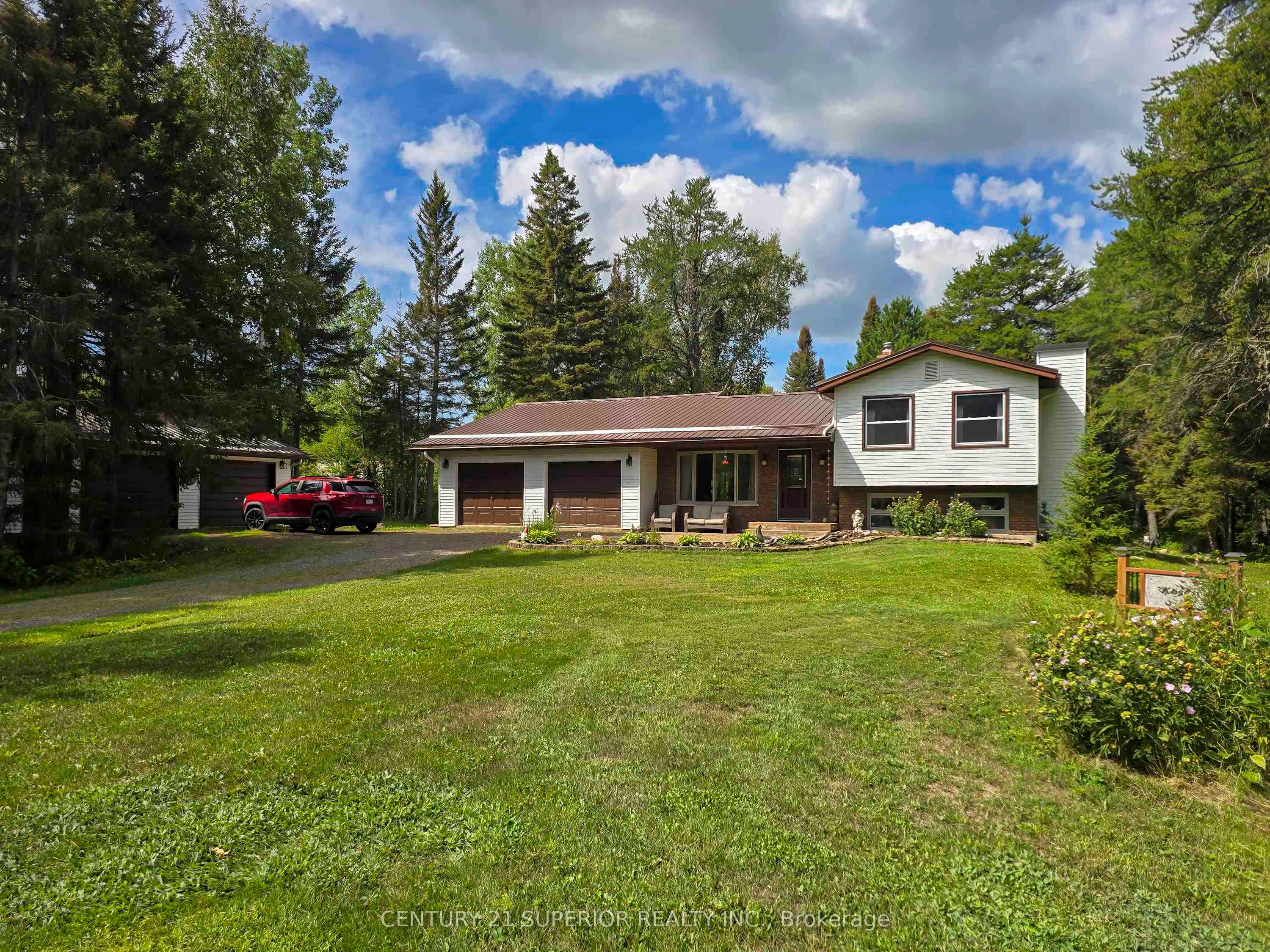 4239 Coppin Road, Thunder Bay, ON P7J 1A6
