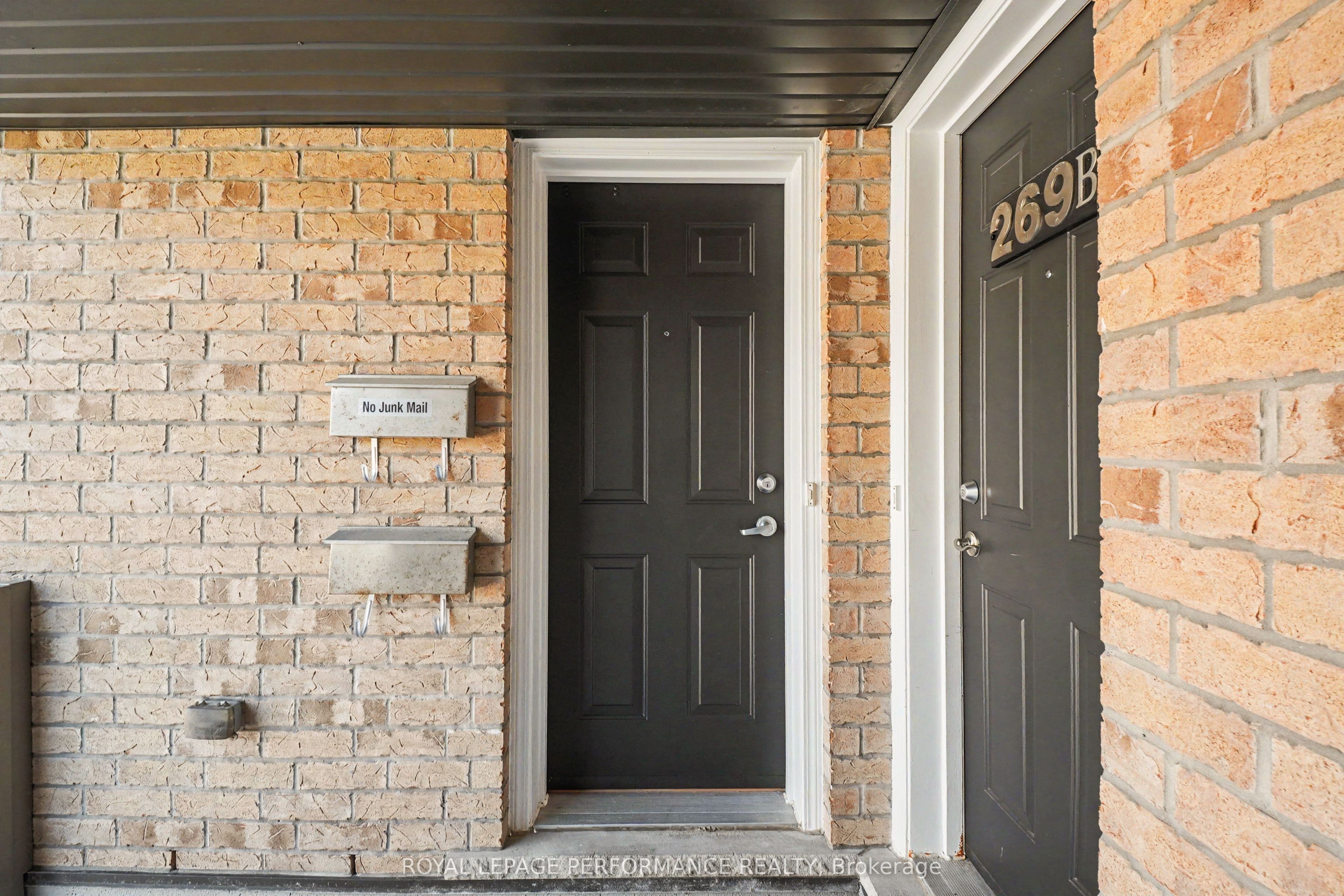 269A Titanium Private, Orleans - Convent Glen and Area, ON K1C 0A5 photo 4