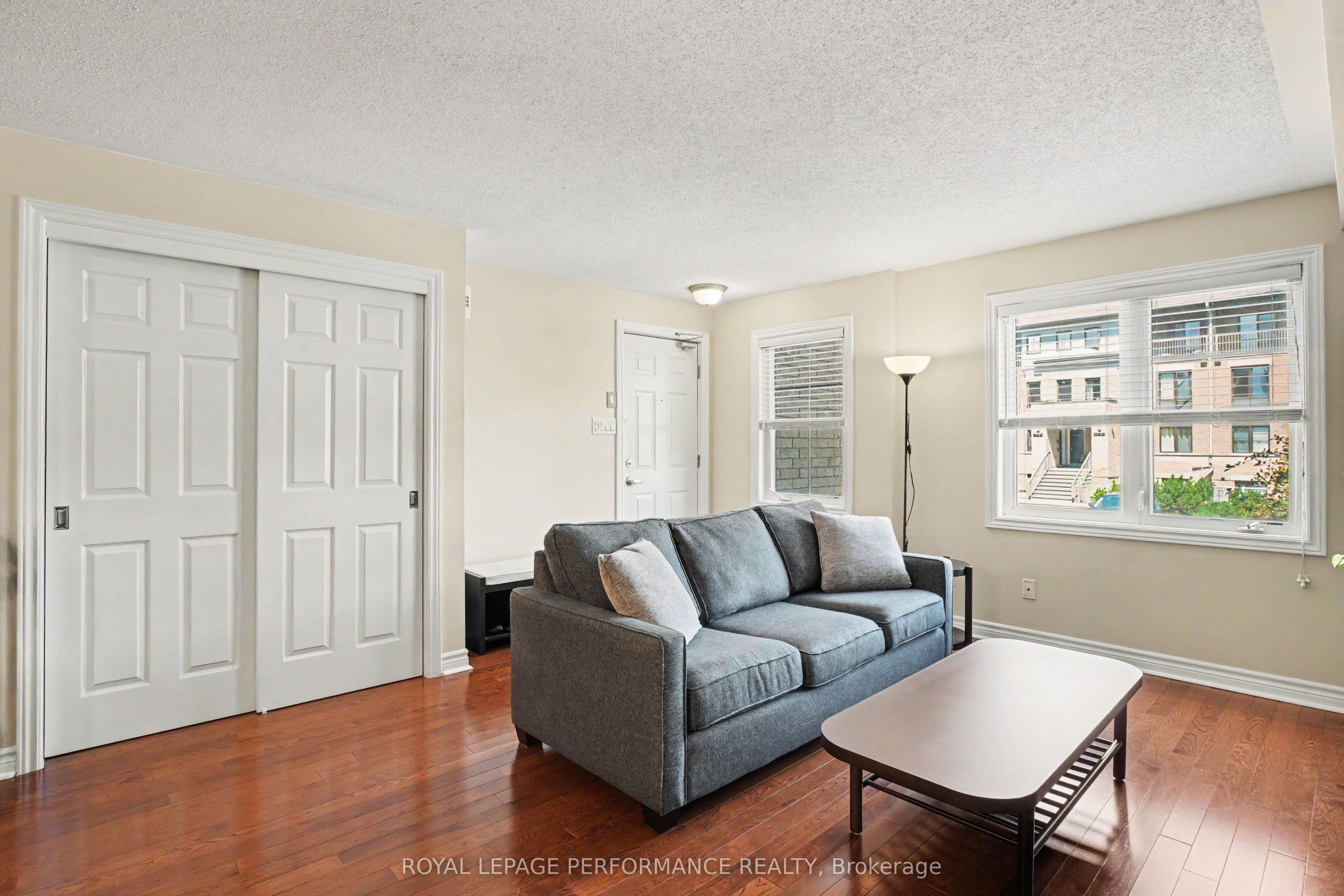 269A Titanium Private, Orleans - Convent Glen and Area, ON K1C 0A5 photo 5