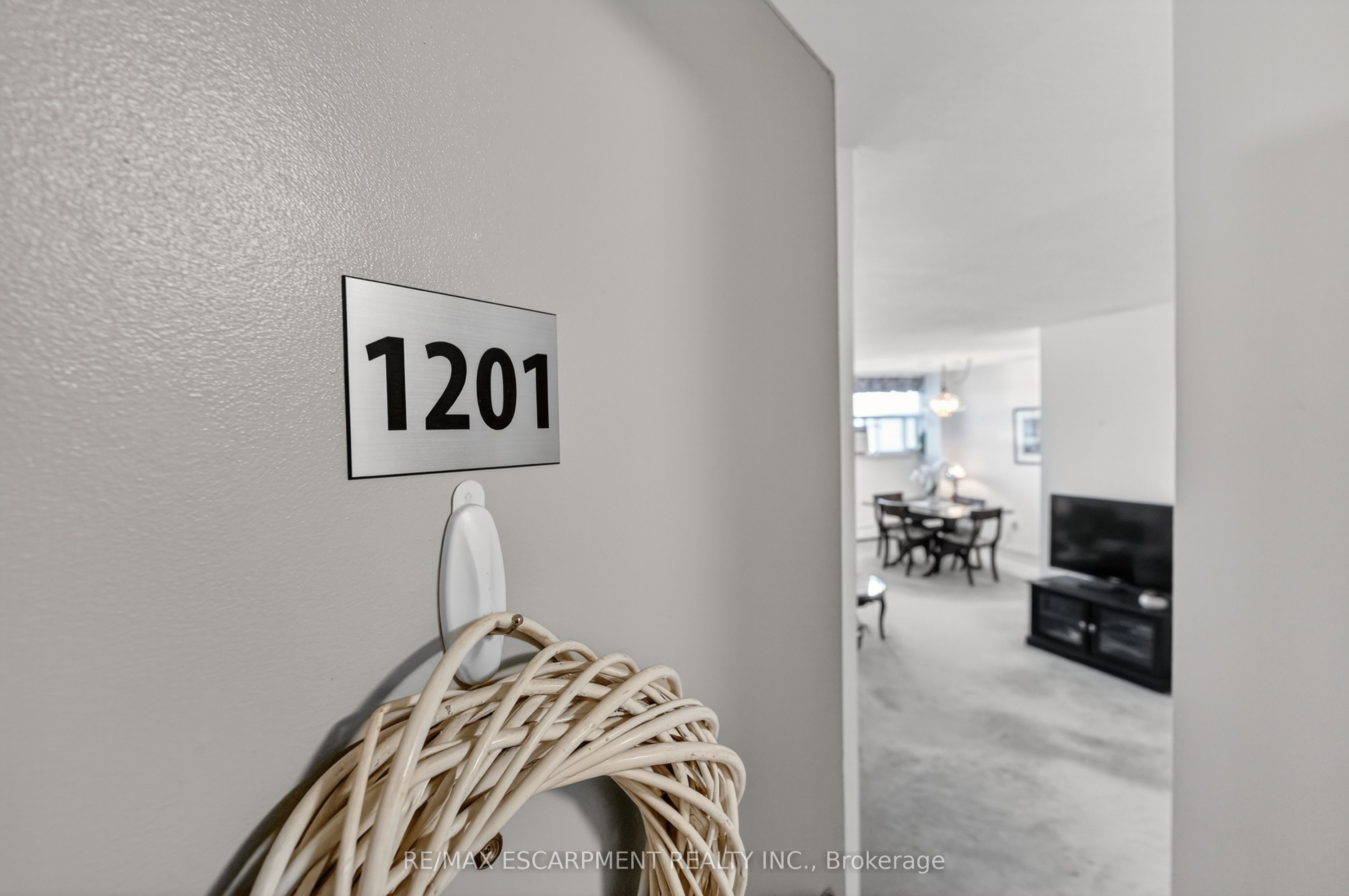 215 Glenridge Avenue 1201, St. Catharines, ON L2T 3J7 photo 4