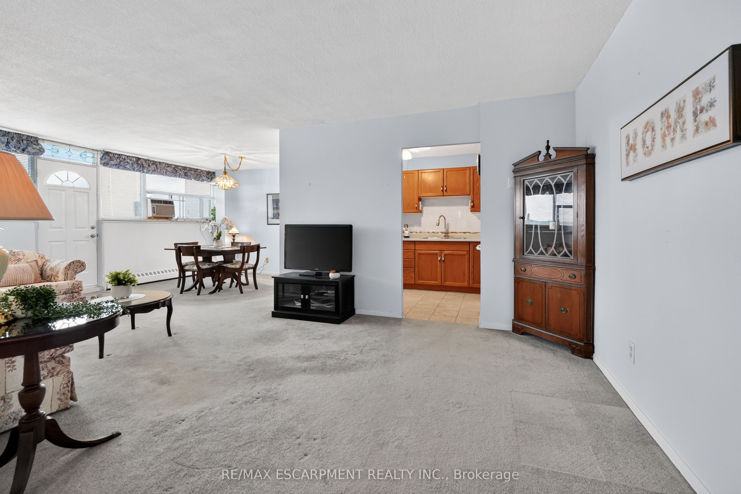 215 Glenridge Avenue 1201, St. Catharines, ON L2T 3J7 photo 5