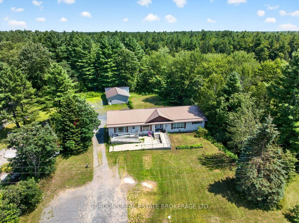 11703 Highway 41, Addington Highlands, ON K0H 1Z0 photo 2
